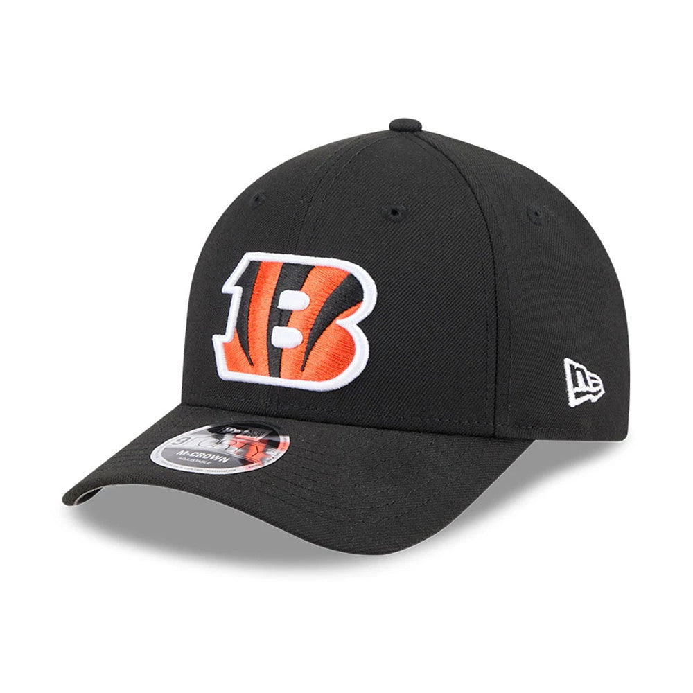 Cincinnati Bengals NFL Team Black New Era 9FORTY M-Crown Cap, front view showing the raised embroidered B logo in orange and white on the front panel, curved visor with 9FORTY size sticker, and New Era flag logo on the left side.