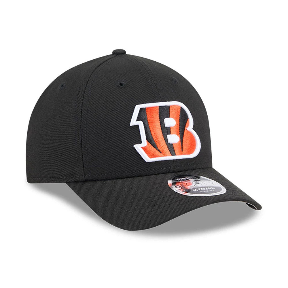 Cincinnati Bengals NFL Team Black New Era 9FORTY M-Crown Cap, front view showing the raised embroidered B logo in black, orange, and white on the centre front panel, with a 9FORTY size sticker on the curved black visor.