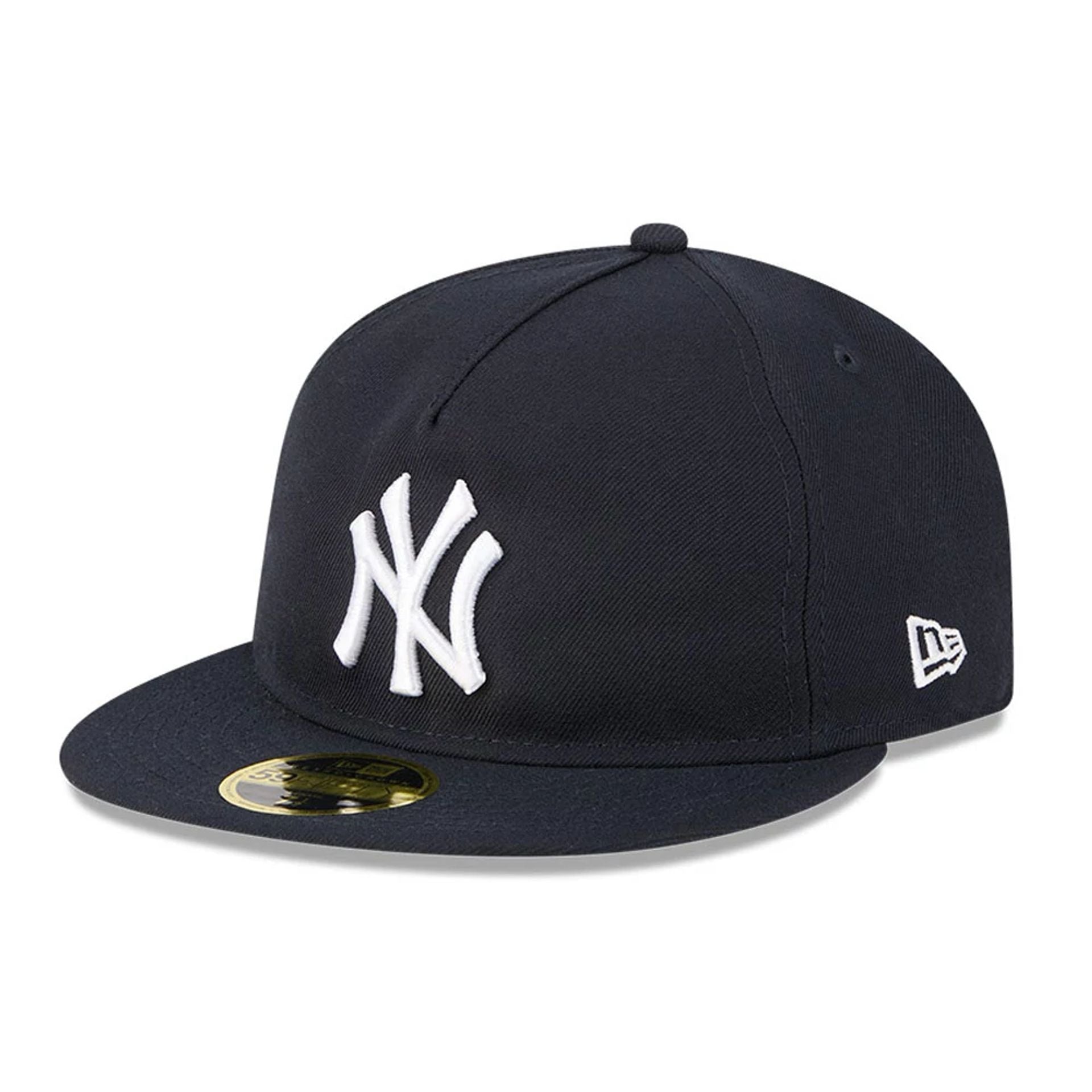 This is a New York Yankees MLB Easy Navy Retro Crown 59FIFTY Fitted Cap 1