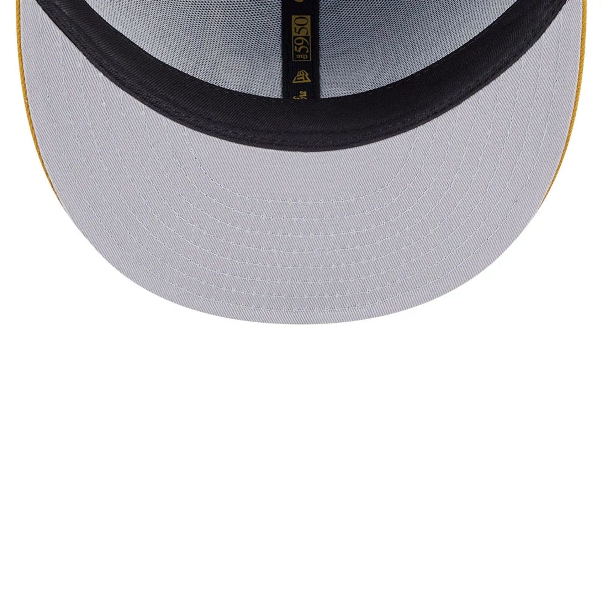 This is a Chicago Bulls 59FIFTY Day Black 59FIFTY Fitted Cap 2