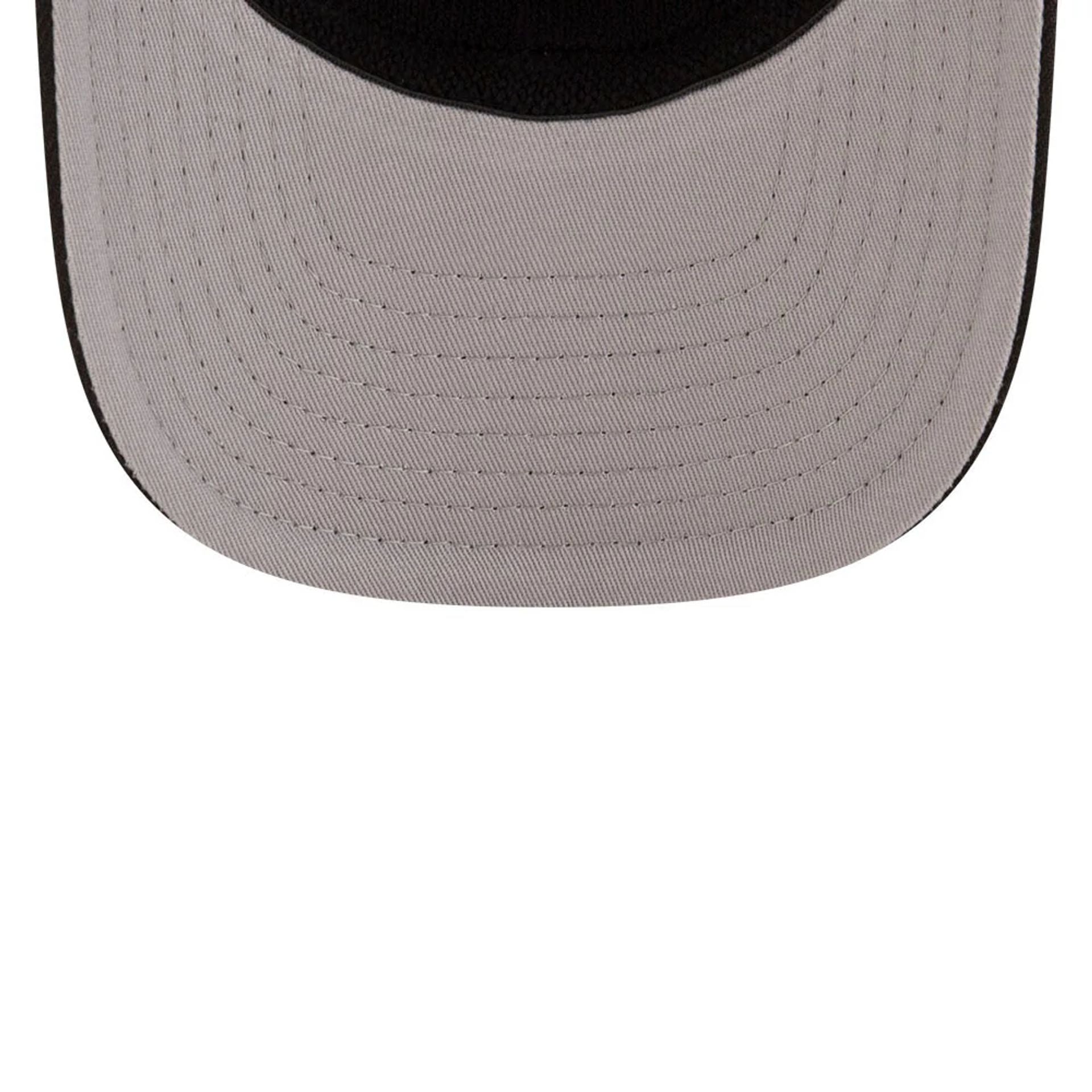 This is a Portland Trail Blazers NBA Team Black 9SEVENTY Stretch Snap Adjustable Cap 2