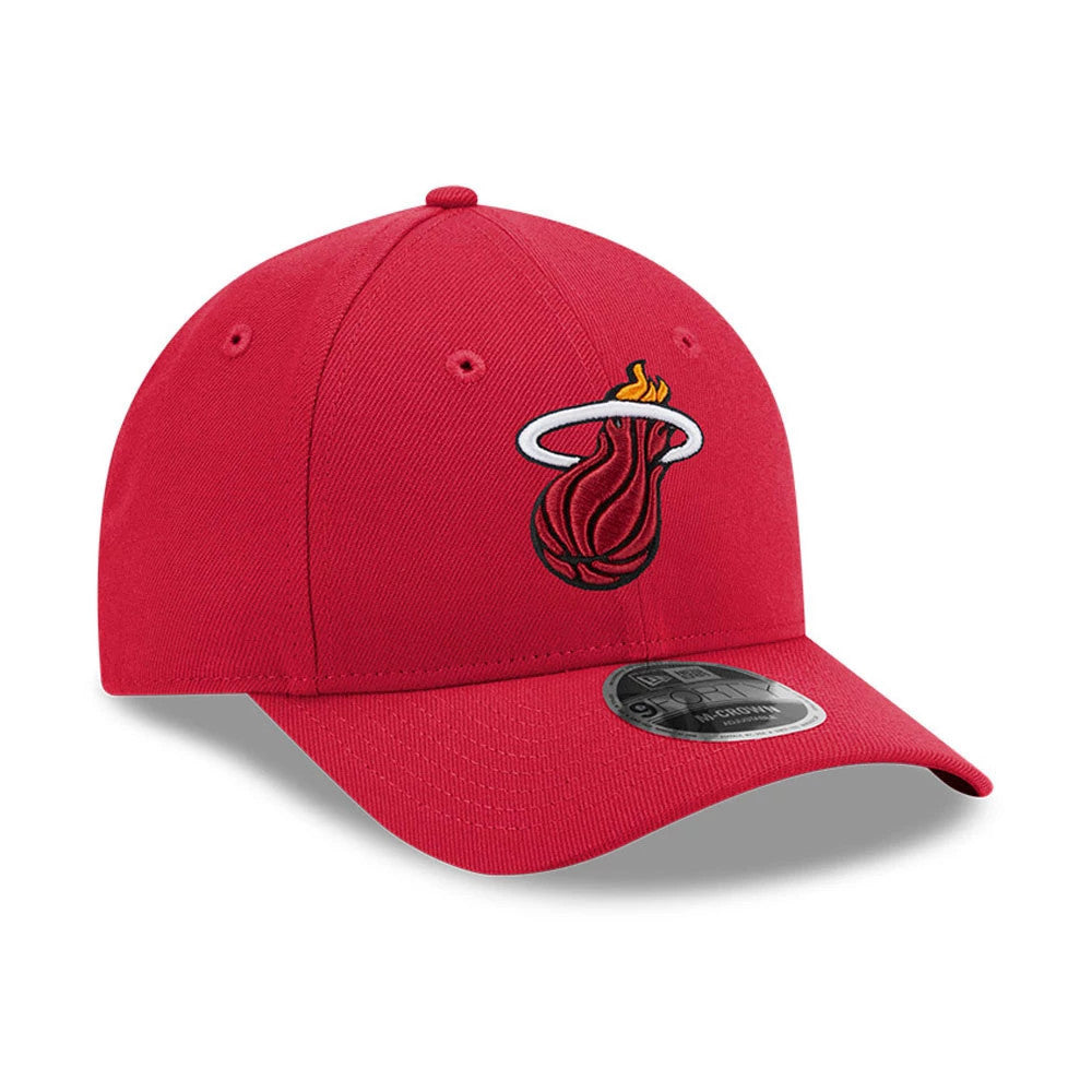 Miami Heat NBA Team Dark Red New Era 9FORTY M-Crown Adjustable Cap, three-quarter view showing a raised embroidered Miami Heat logo on the front panel with a matching dark red curved visor and 9FORTY size sticker.