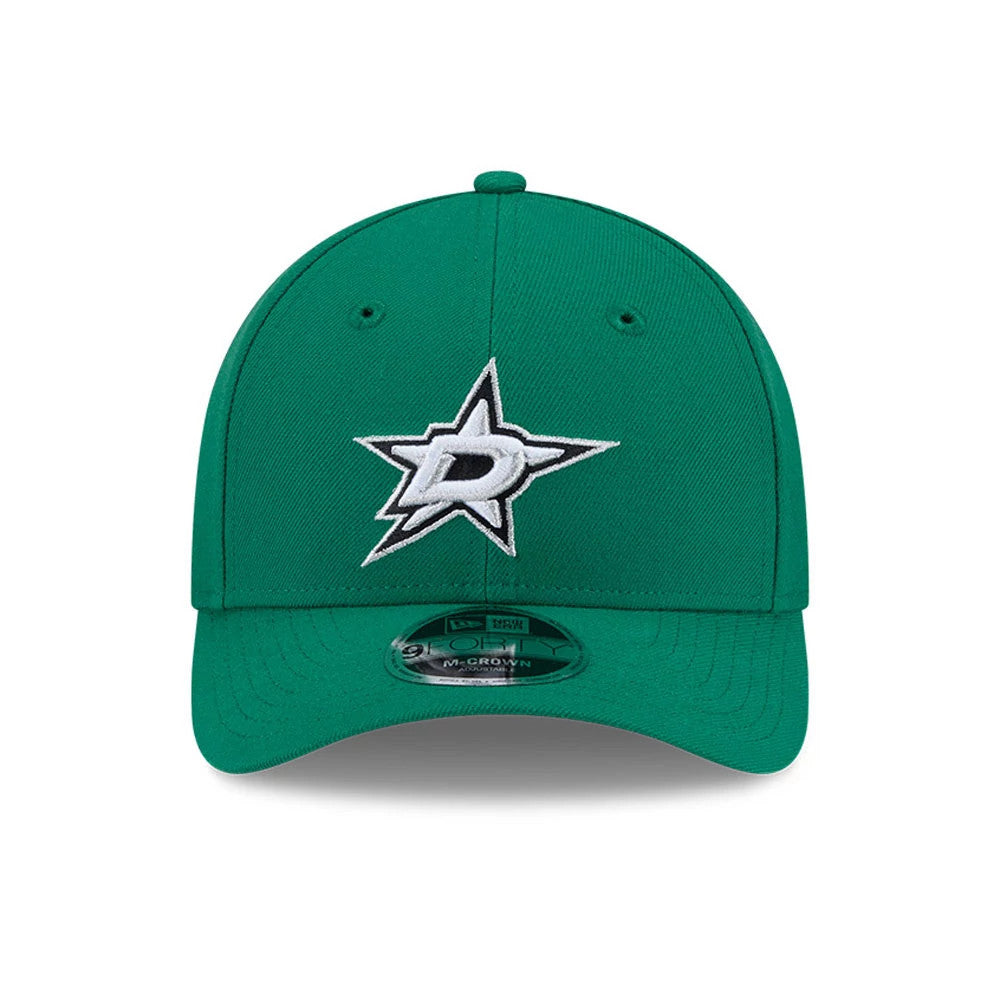 Dallas Stars NHL Team Green New Era 9FORTY M-Crown Adjustable Cap, front view showing the raised white and black embroidered logo on the structured green crown with a curved visor and a 9FORTY size sticker on the visor.
