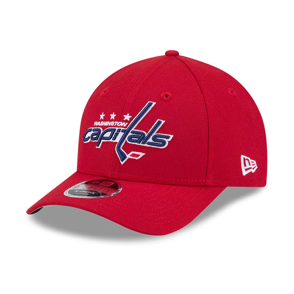 Washington Capitals NHL Team Red New Era 9FORTY M-Crown Adjustable Cap, three-quarter view showing the raised navy and white embroidered logo on the front panel, with a red curved visor and a 9FORTY size sticker.