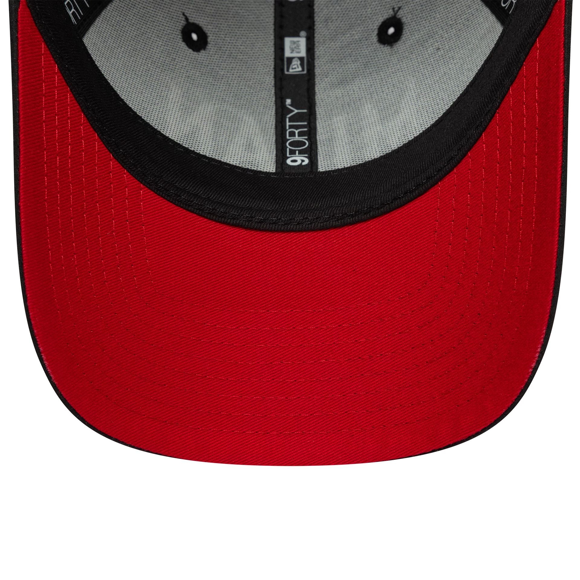 This is a AC Milan Wordmark Black 9FORTY Adjustable Cap 2