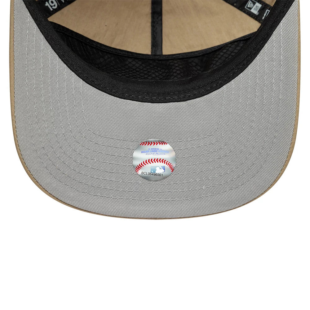 This is a LA Dodgers MLB Nylon Open Beige 19TWENTY Adjustable Cap 2