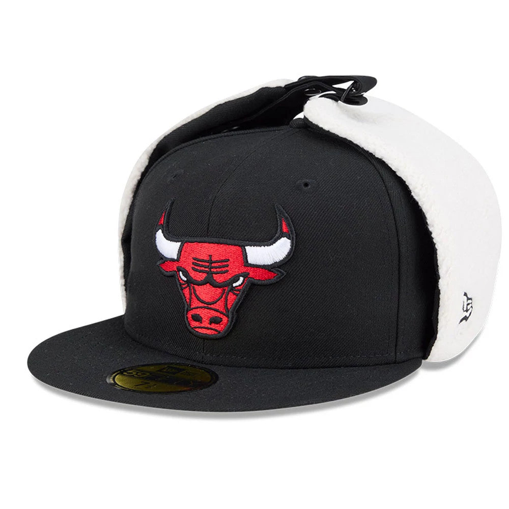 Chicago Bulls NBA Classic Black Dogear New Era 59FIFTY Fitted Cap, three-quarter view showing raised red Bulls logo on the front panel, black visor with gold 59FIFTY size sticker, and white dogear flaps.