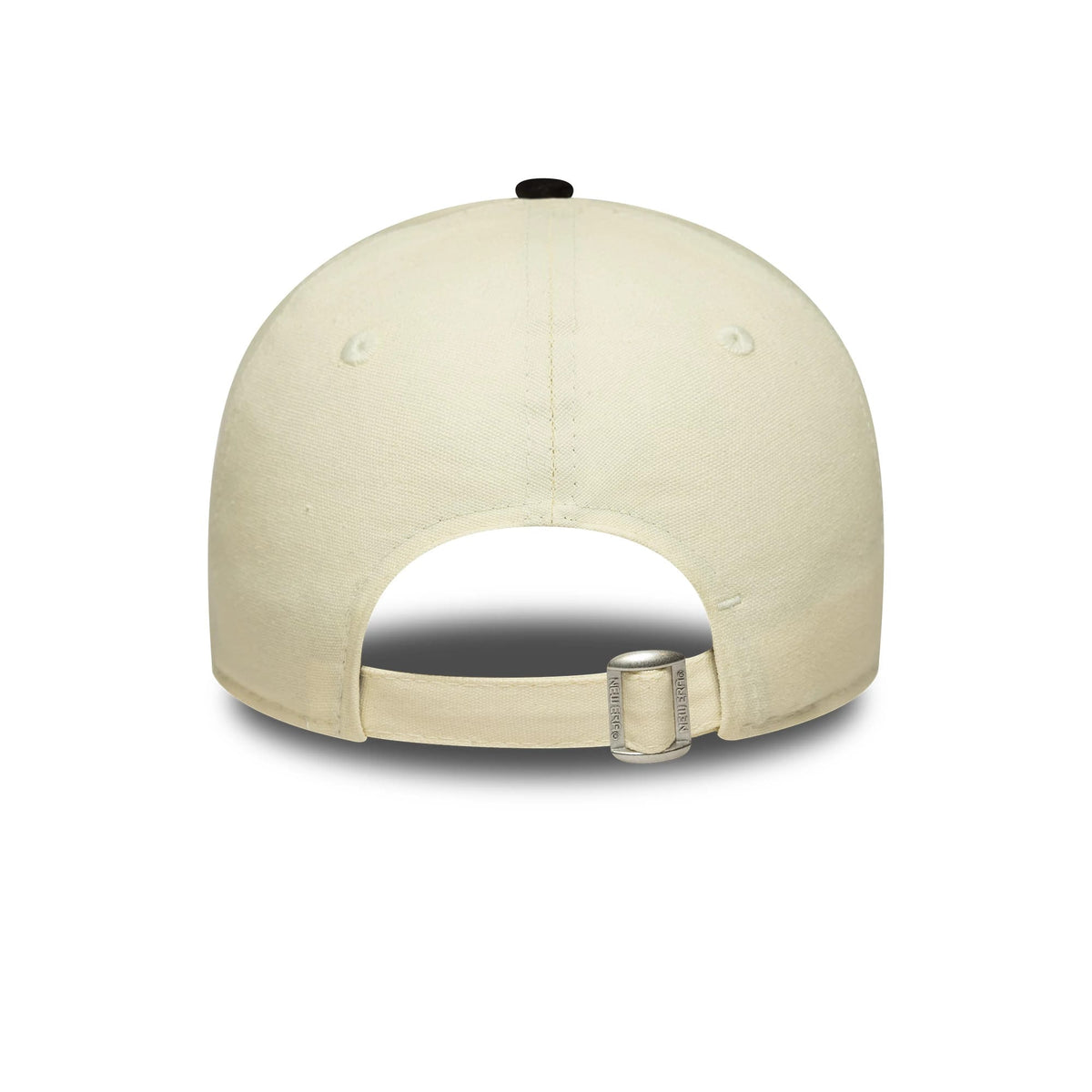This is a New York Yankees Womens MLB Faux Suede Light Beige 9FORTY Adjustable Cap 4
