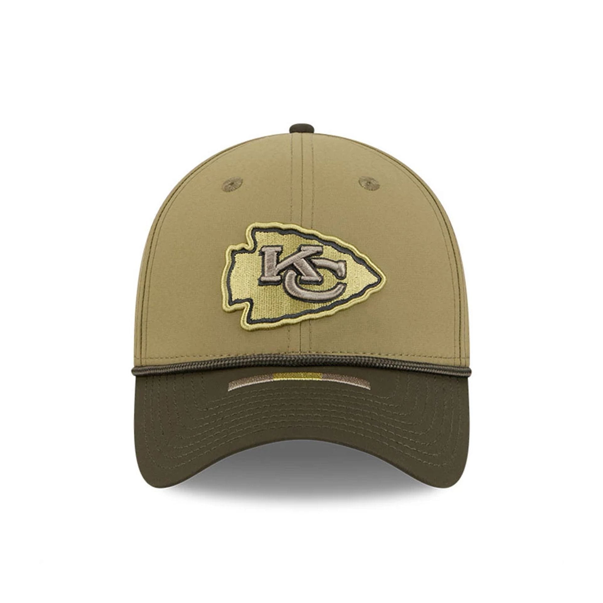 This is a Kansas City Chiefs NFL Salute To Service 2025 Dark Green 39THIRTY Stretch Fit Cap 2
