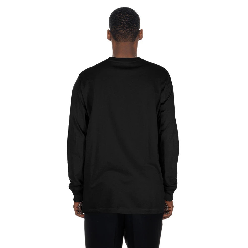 The Male model is wearing New York Yankees MLB Sport Classic Black Long Sleeve T-Shirt 2