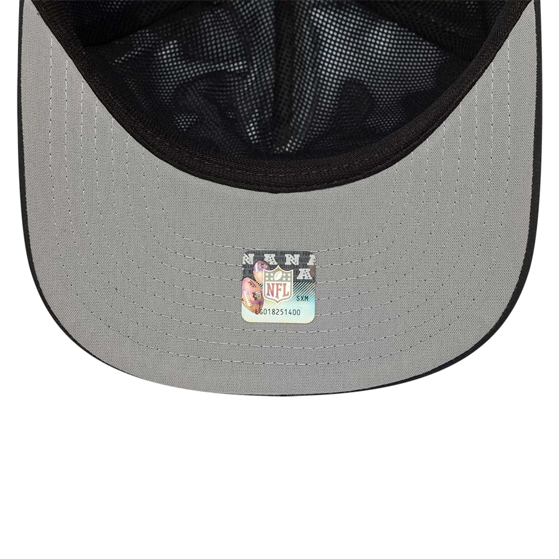 This is a Las Vegas Raiders NFL Gore-Tex Black 9FIFTY A-Frame Snapback Adjustable Cap 2