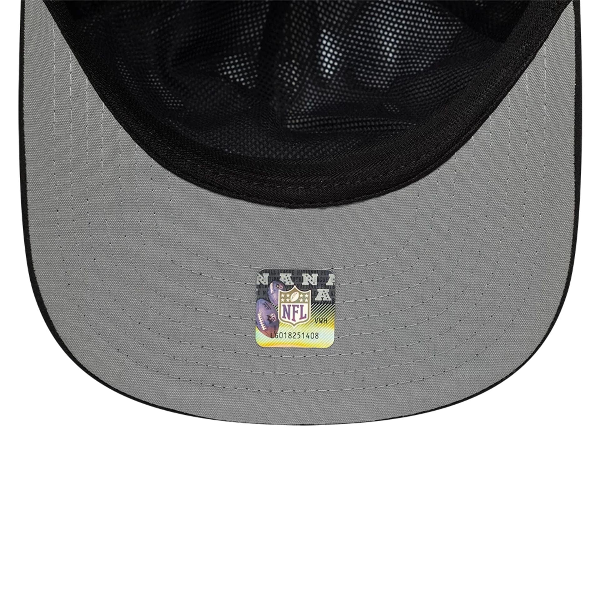 This is a Kansas City Chiefs NFL Gore-Tex Black 9FIFTY A-Frame Snapback Adjustable Cap 2