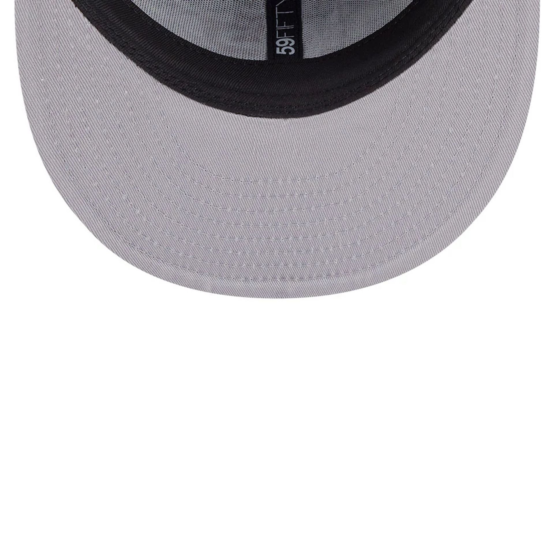 Pictured is this Kansas City Chiefs NFL x Nickelodeon black 59FIFTY Fitted cap. 2