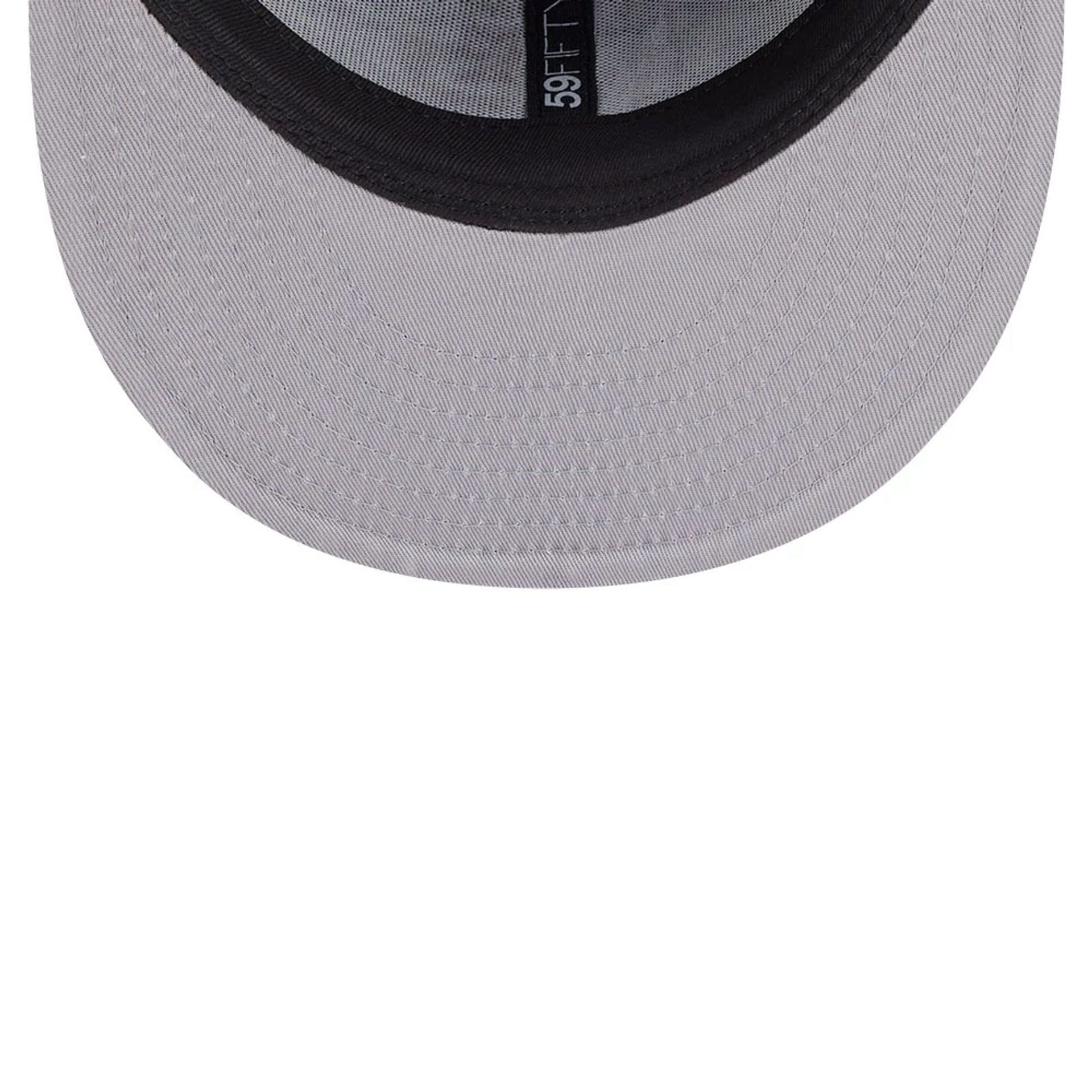 Pictured is this Kansas City Chiefs NFL x Nickelodeon black 59FIFTY Fitted cap. 2