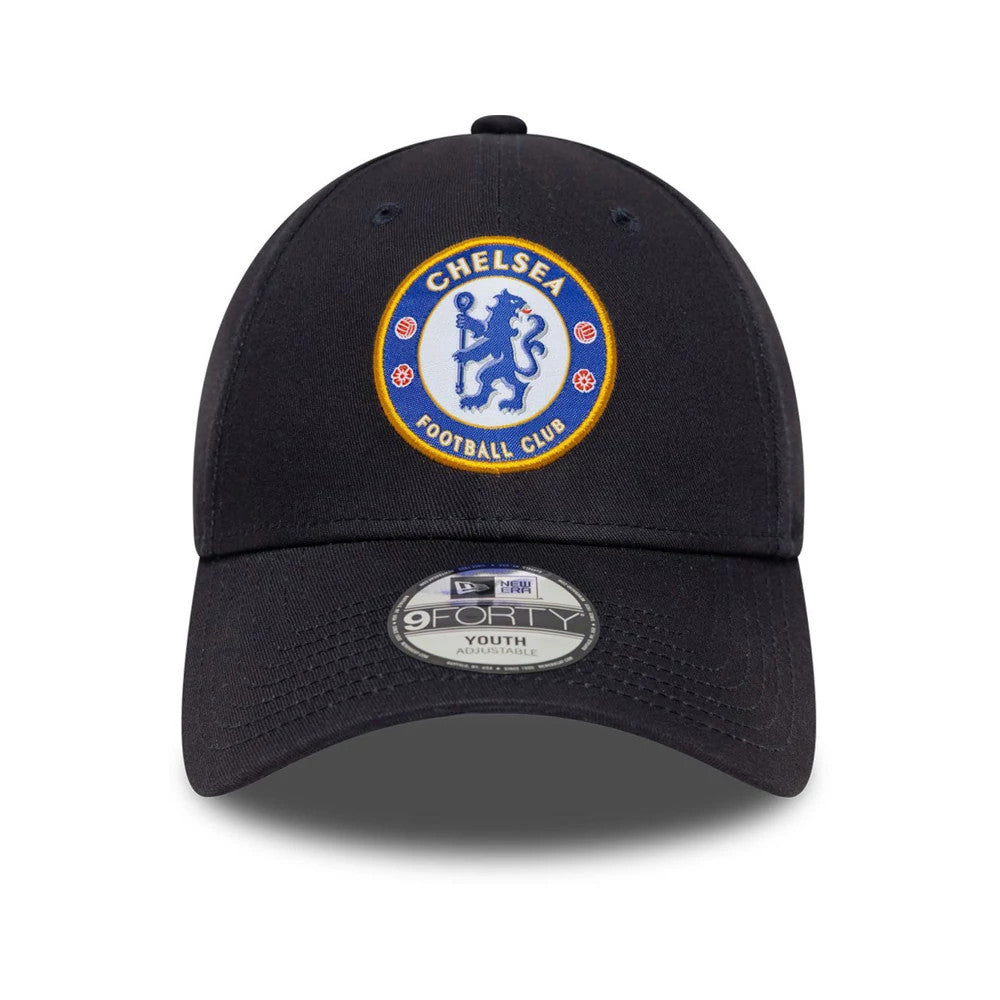 Chelsea FC Lion Crest Youth Core Blue New Era 9FORTY Cap, front view showing the embroidered blue and yellow Chelsea FC crest on the front panel with a curved visor and a 9FORTY size sticker.