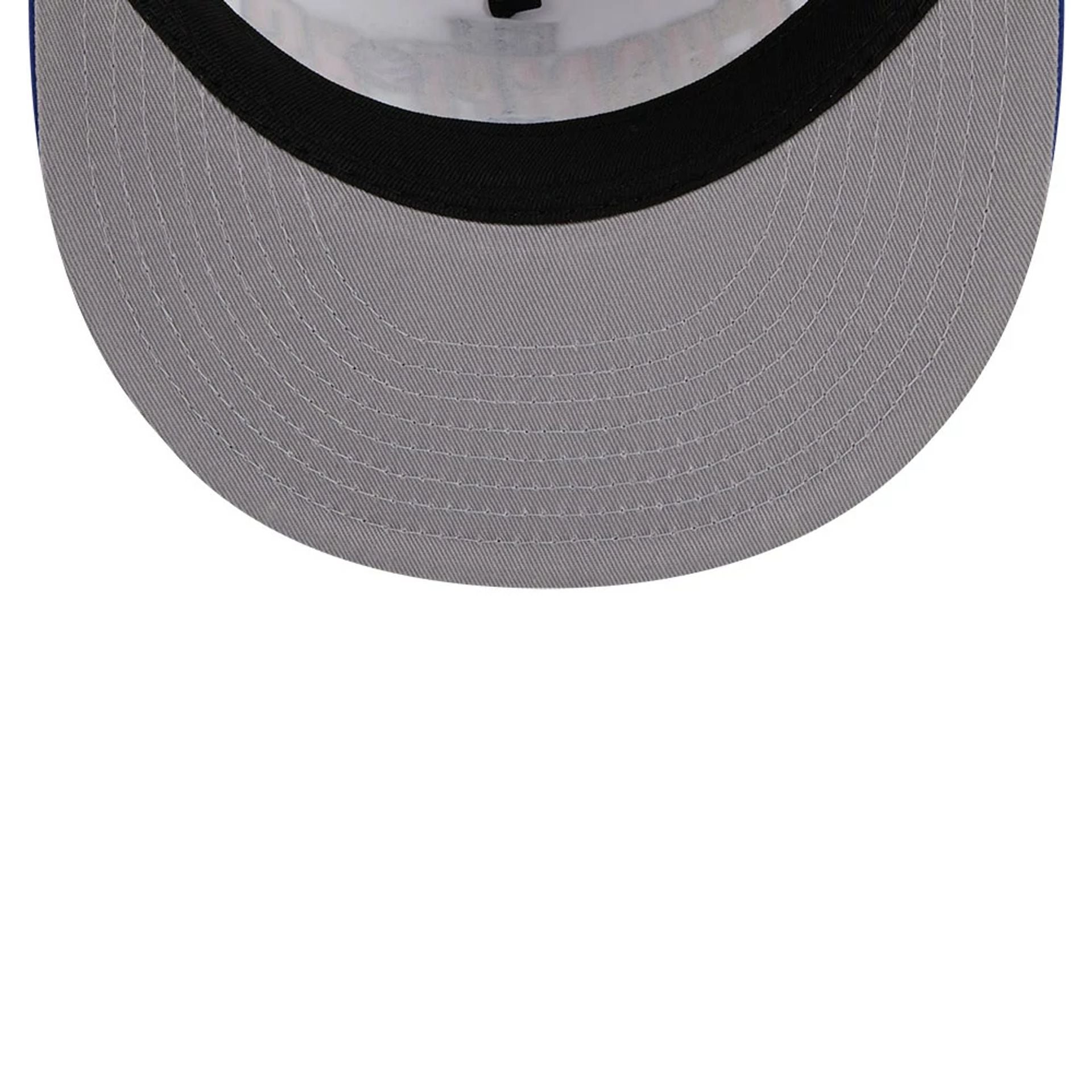 This is a New York Knicks NBA Champions White Retro Crown 59FIFTY Fitted Cap 2