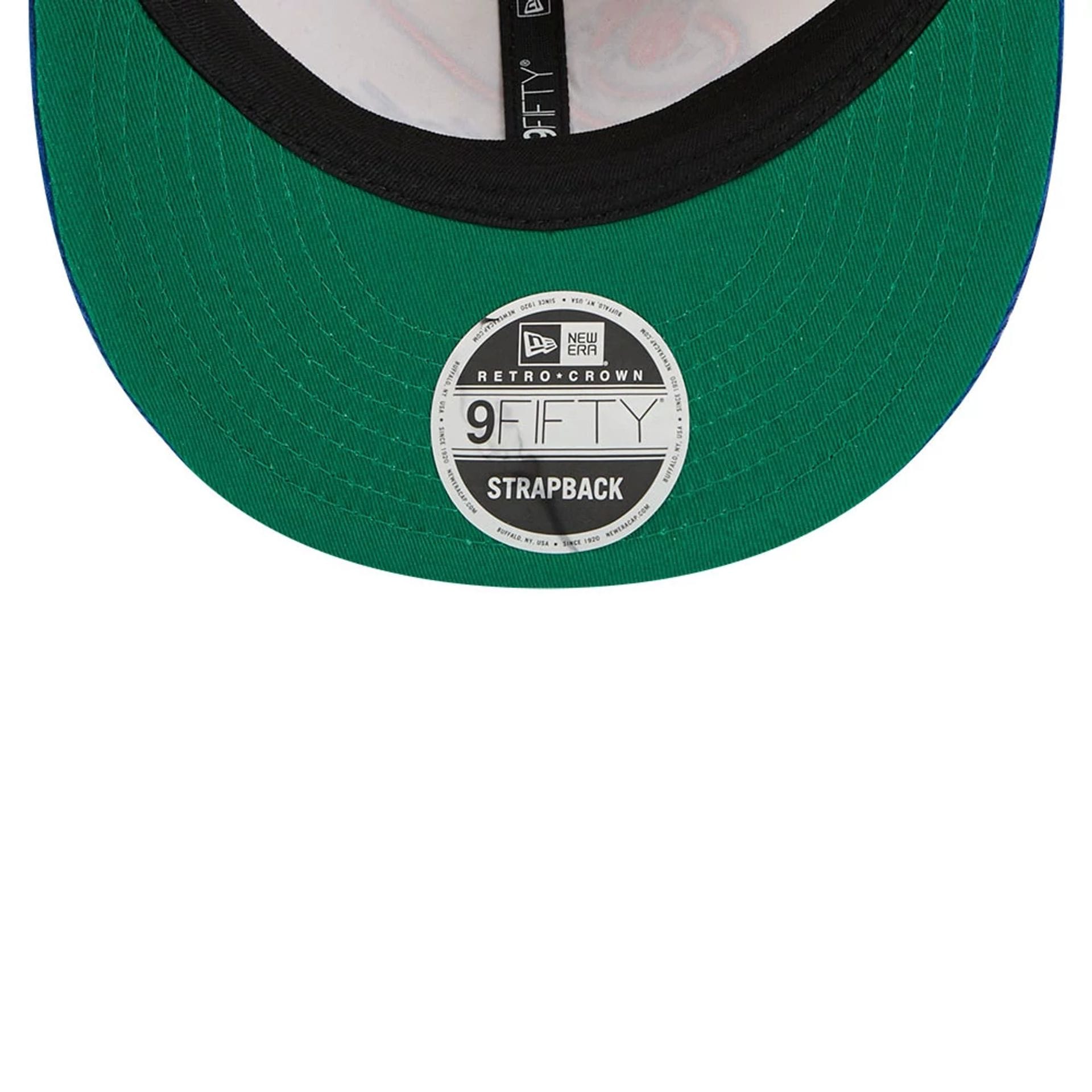 This is a New York Knicks Pinstripe Script Cream Retro Crown 9FIFTY Adjustable Cap 2