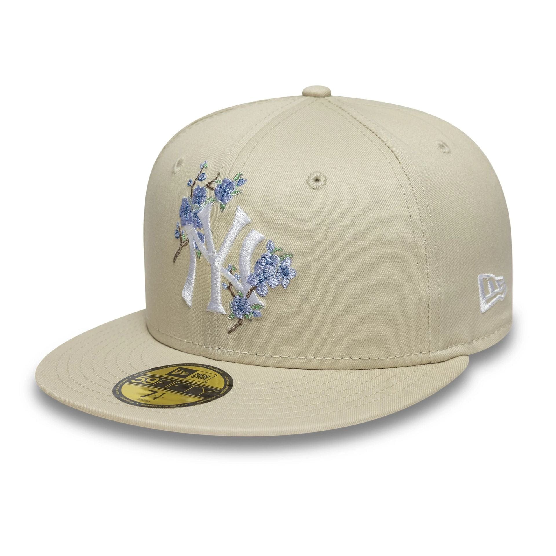 This is a New York Yankees MLB Floral Cream 59FIFTY Fitted Cap 1