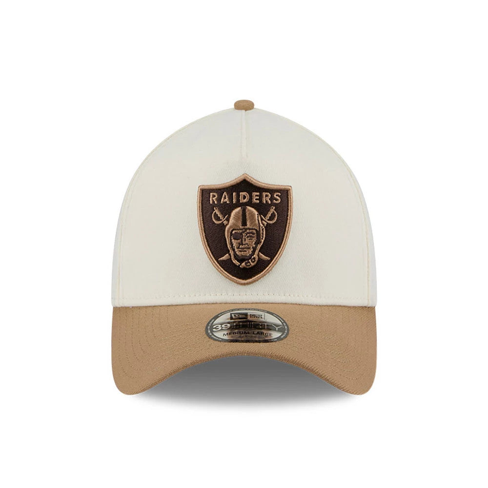 Las Vegas Raiders NFL Sandy Bay White New Era 39THIRTY A-Frame Stretch Fit Cap, front view showing a raised brown Raiders shield logo on the white crown, camel-coloured visor and the 39THIRTY size sticker on the visor.