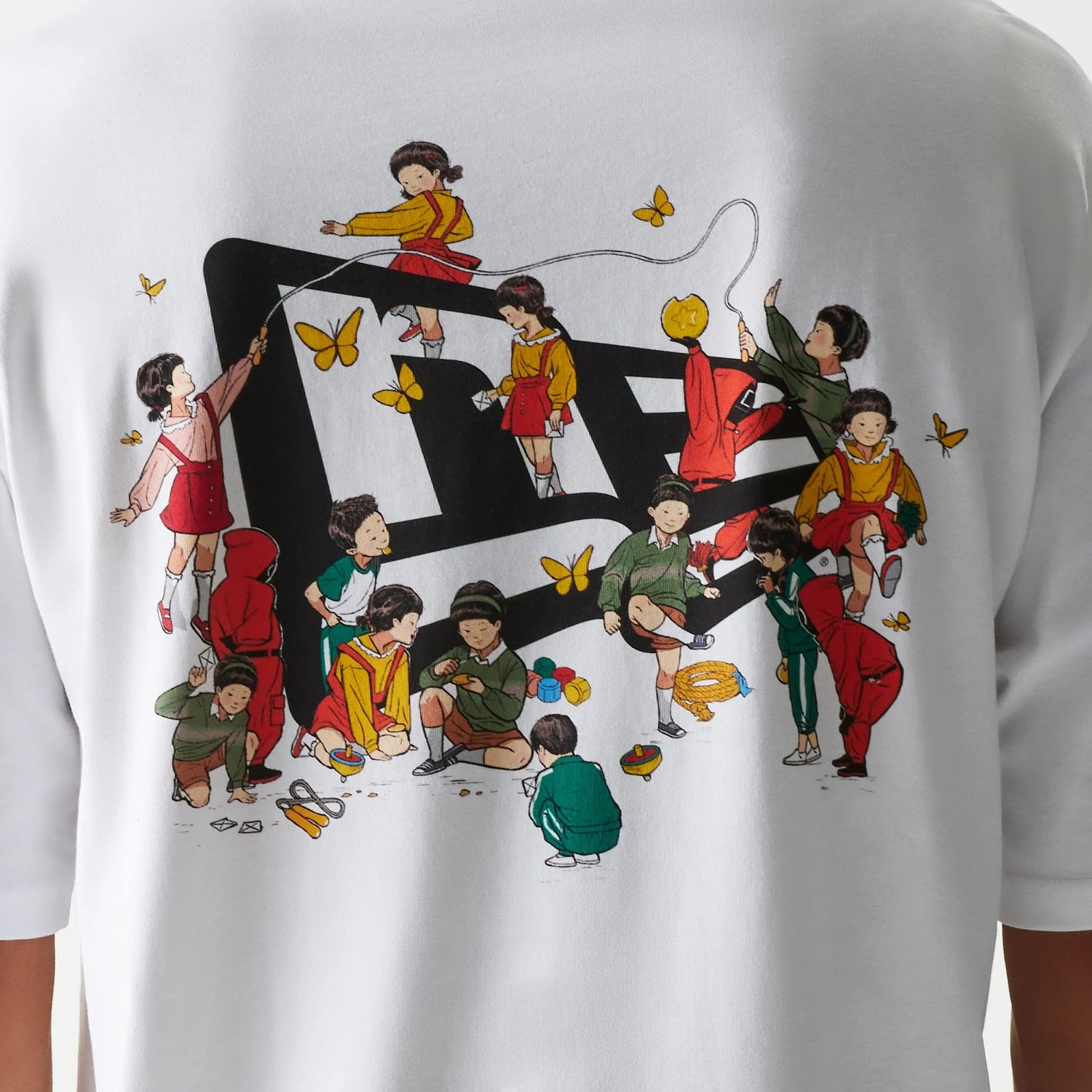 The Male model is wearing Netflix Squid Game White Oversized T-Shirt 4