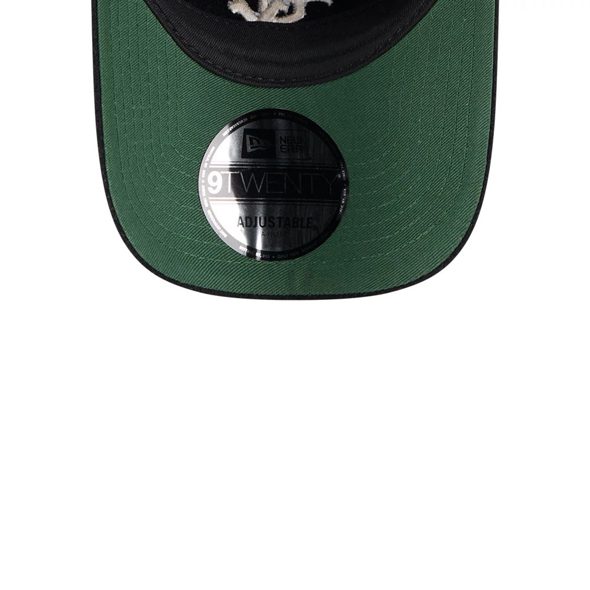 This is a Chicago White Sox Wool Letterman Black 9TWENTY A-Frame Adjustable Cap 2