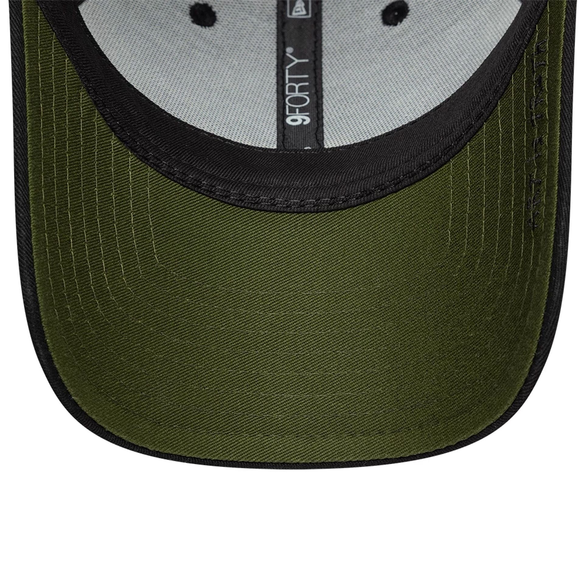 This is a New Era X Zadig & Voltaire Black 9FORTY Adjustable Cap 2