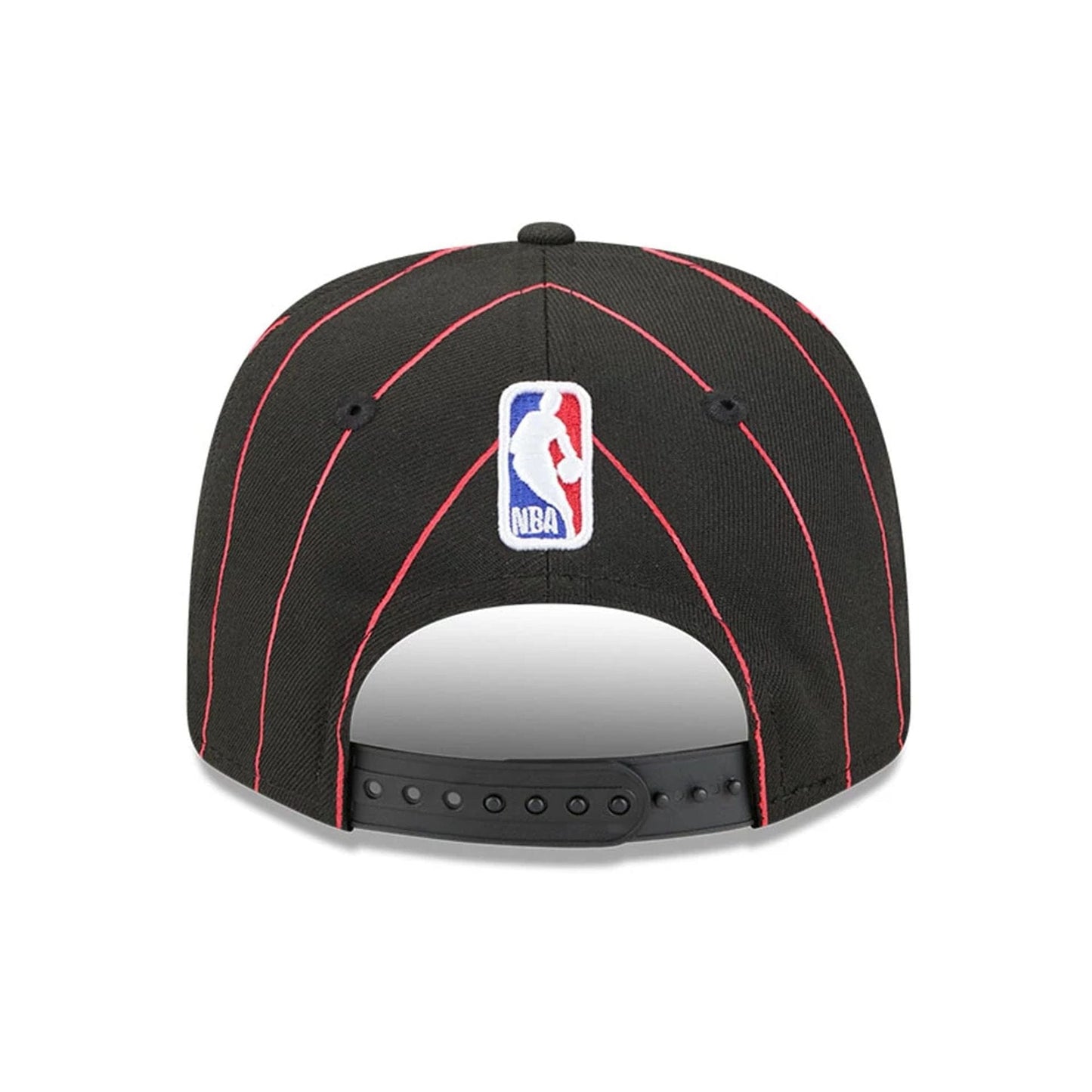 This is a Chicago Bulls NBA Statement Black 9SEVENTY Stretch Snap Adjustable Cap 7