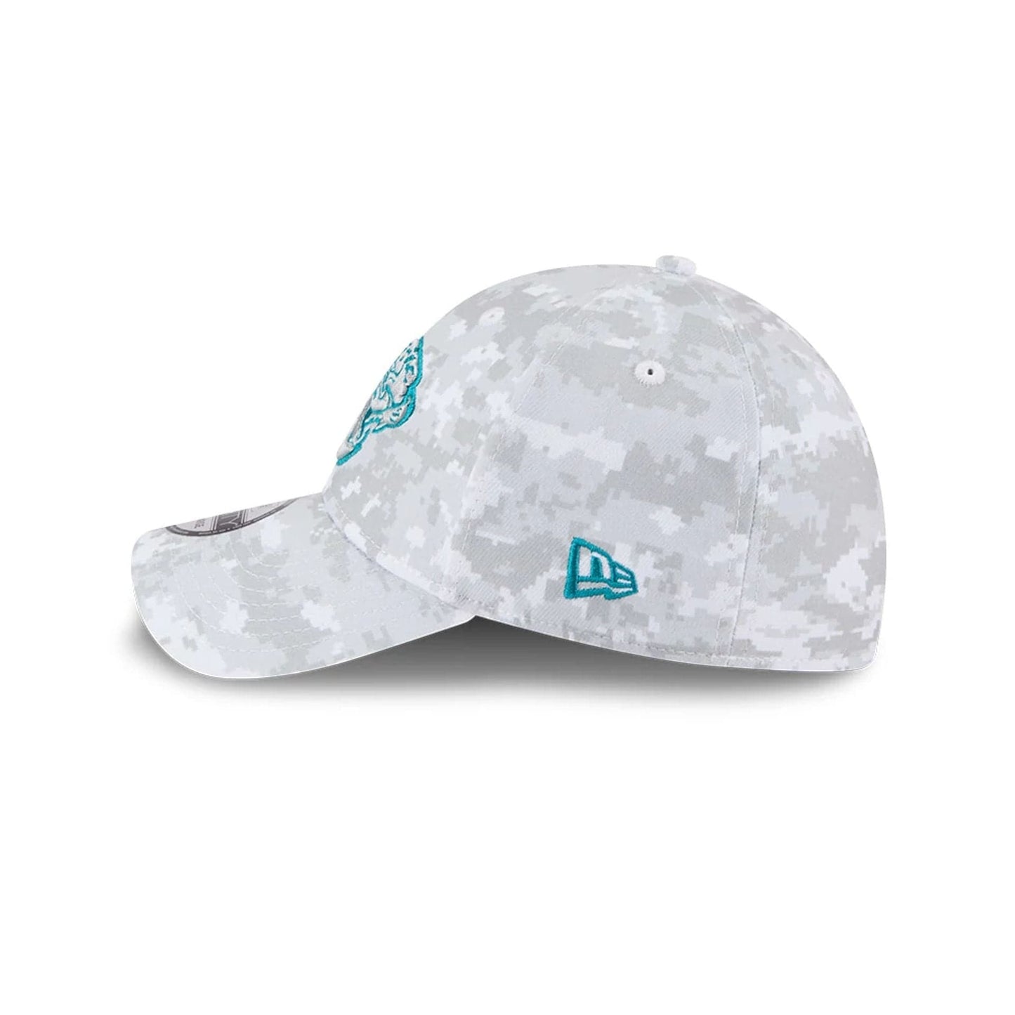 This is a Jacksonville Jaguars NFL Salute To Service 2025 Grey Camo 39THIRTY Stretch Fit Cap 7