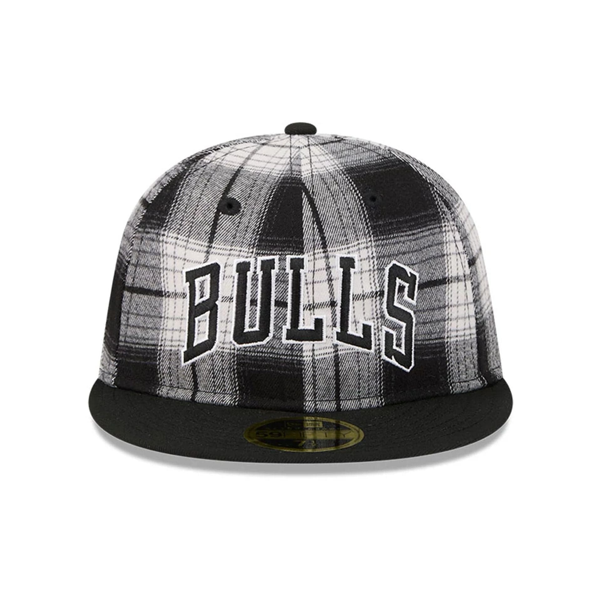 This is a Chicago Bulls NBA Grunge Style Plaid Black Retro Crown 59FIFTY Fitted Cap 2