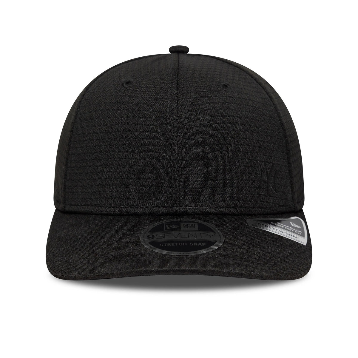 New York Yankees MLB Flawless Mesh Black New Era 9SEVENTY Stretch Snap Cap, front view showing the black embroidered Yankees logo on the front panel, with a black curved visor and a 9SEVENTY size sticker.