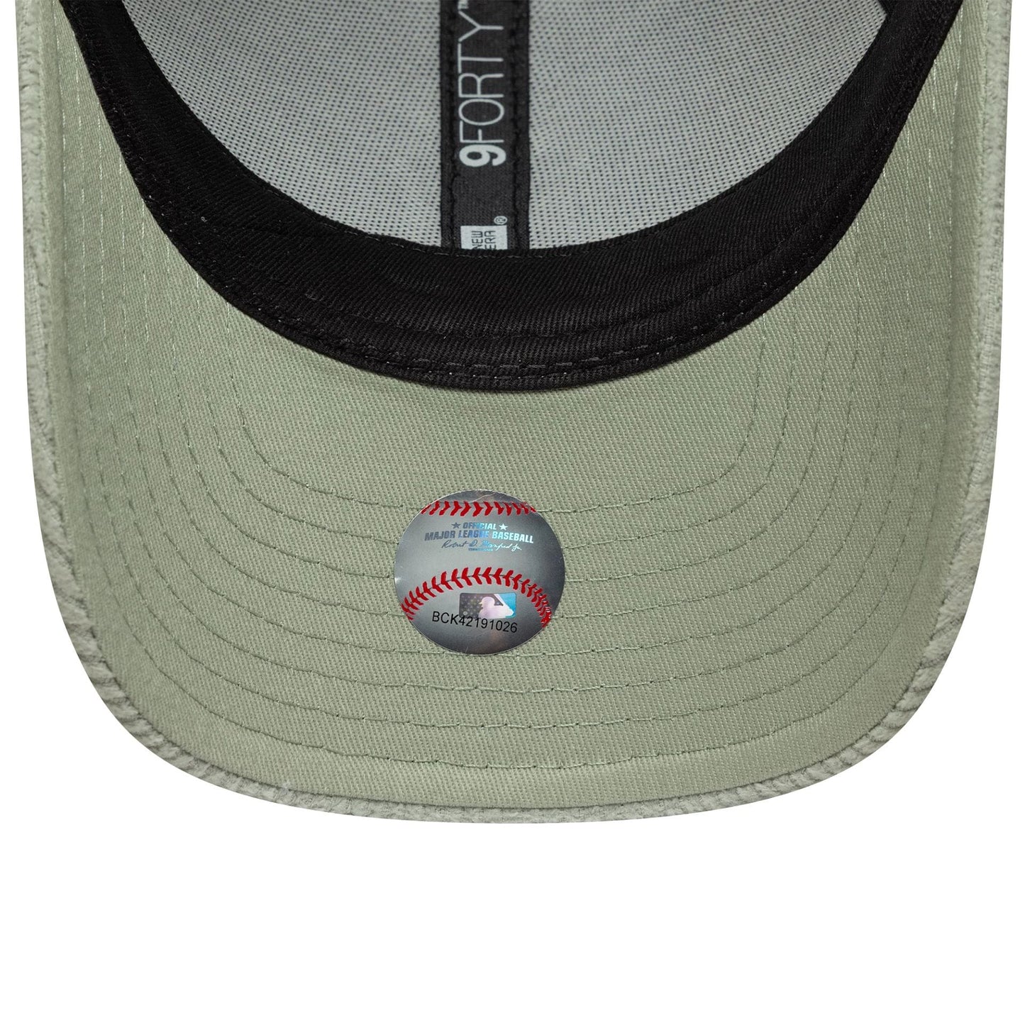 Pictured is this Womens MLB Pastel Cord New York Yankees 9FORTY M-Crown in pastel green. 5