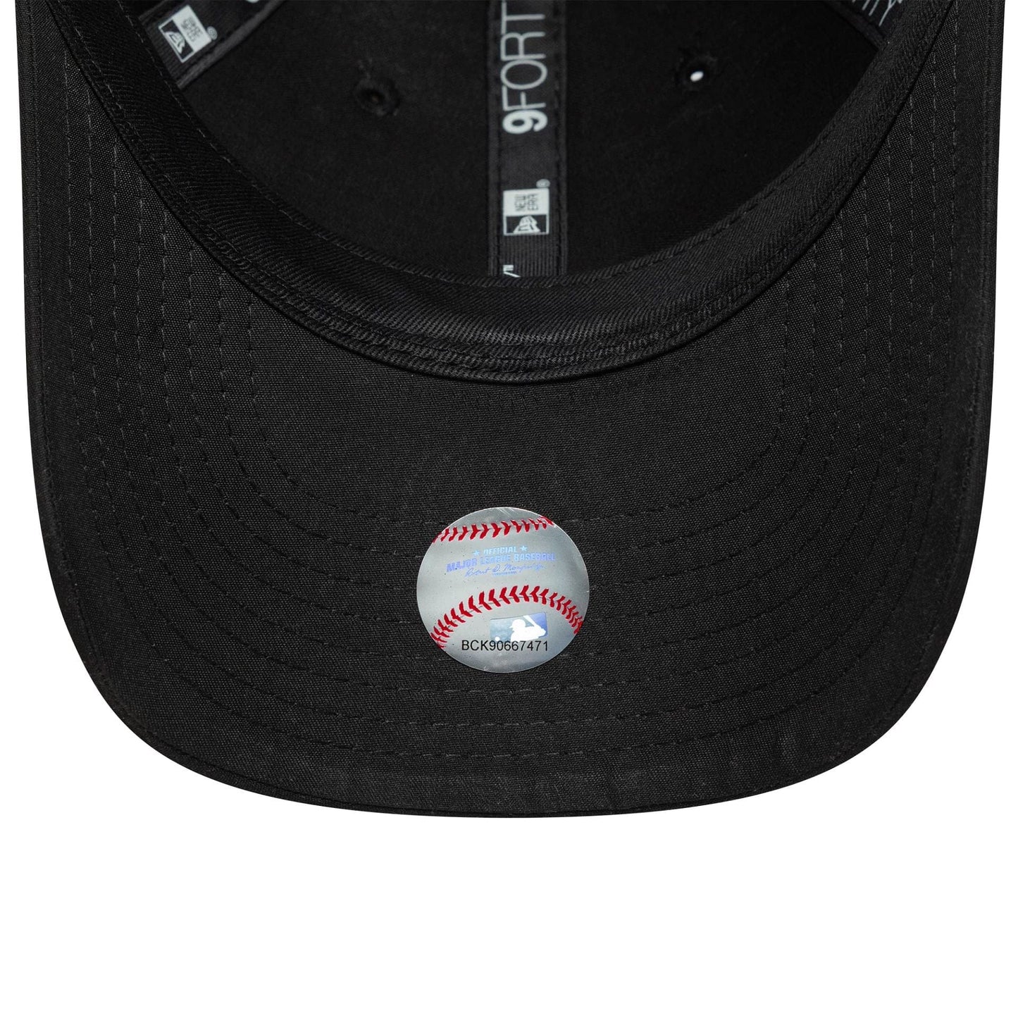 Pictured is this Youth MLB Flawless New York Yankees 9FORTY in black. 5
