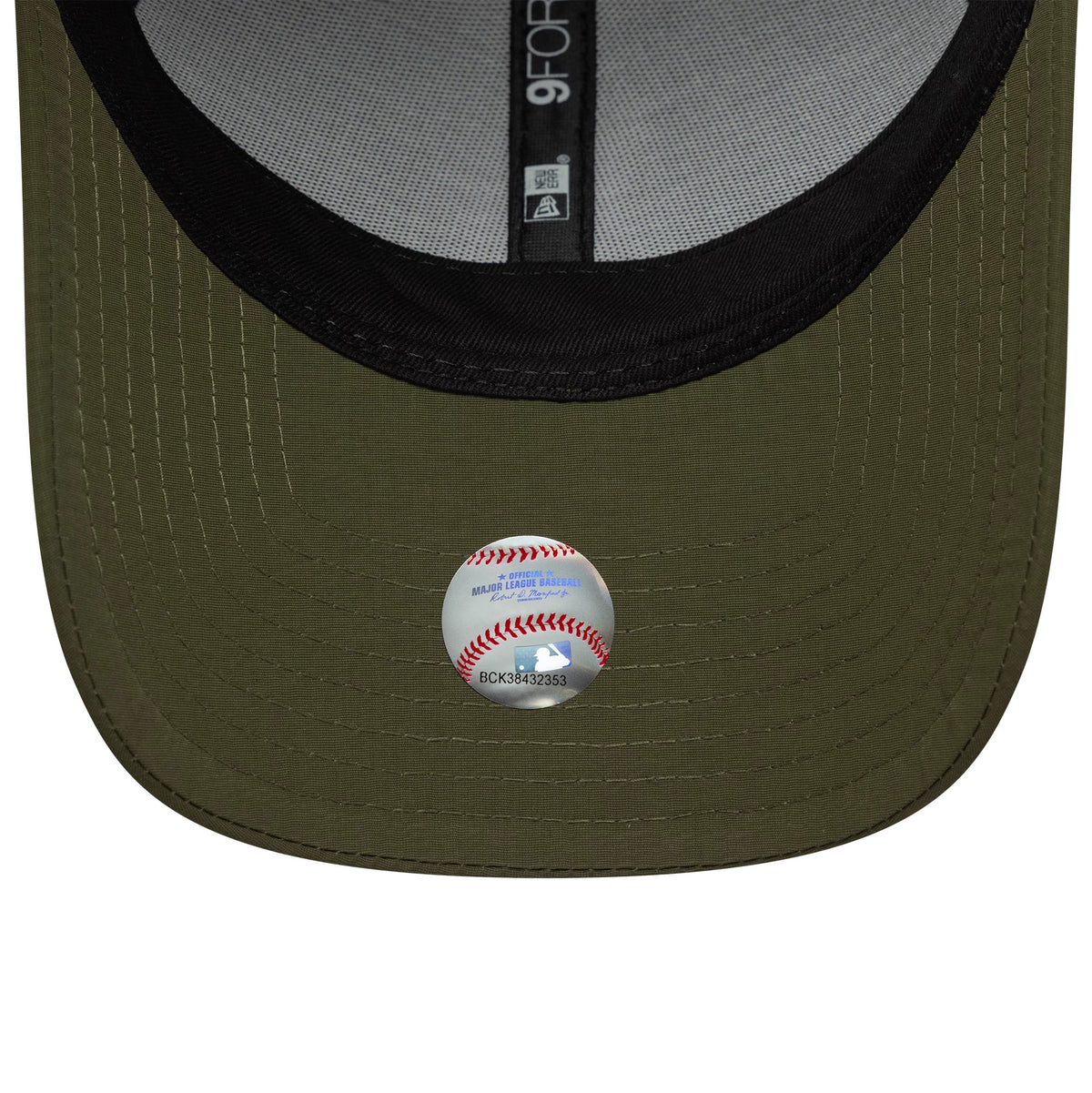 Pictured is this MLB Recycled Midi LA Dodgers 9FORTY in green. 5