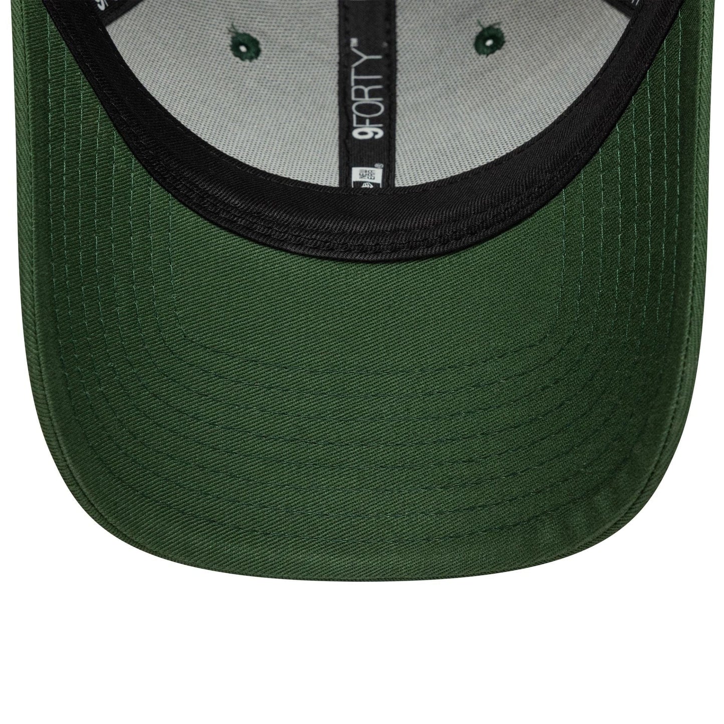 Pictured is this Patch Ryder Cup Europe 2027 9FORTY cap in dark green. 5
