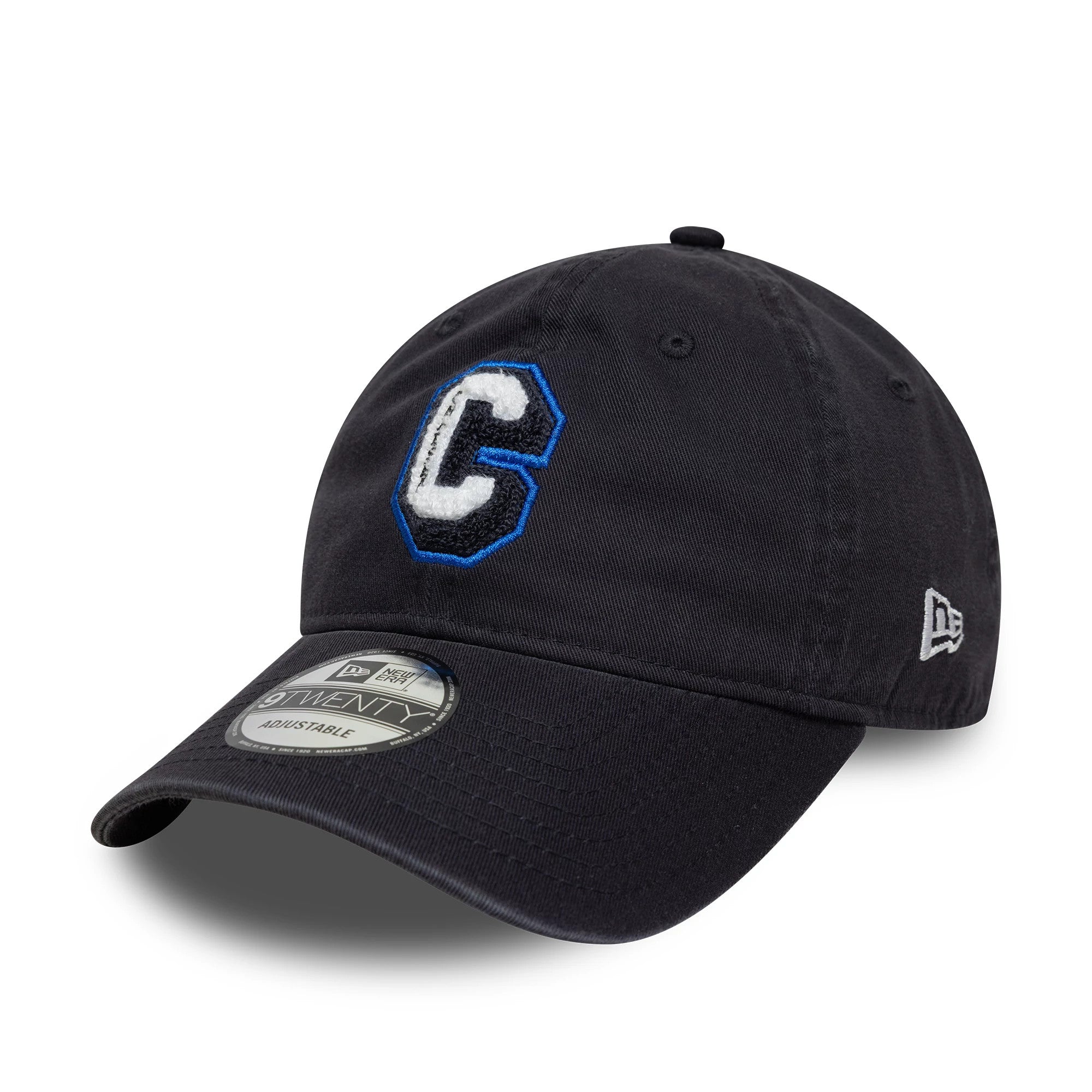 Chelsea FC Lion Crest Boucle Navy New Era 9TWENTY Cap, three-quarter view showing a boucle-embroidered white C trimmed with blue on the front panel, a curved visor with a 9TWENTY size sticker, and the white New Era flag logo on the left side.