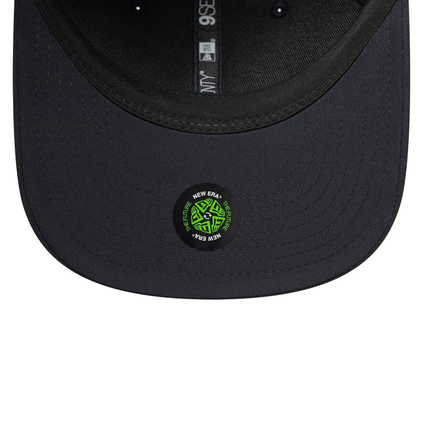 Pictured is this Chelsea FC Lion Crest Iridescent 9SEVENTY Stretch Snap in navy. 5