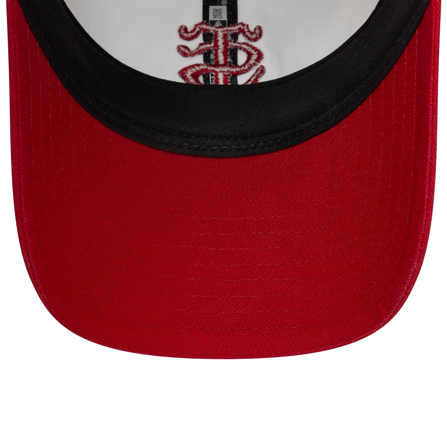Pictured is this Contrast Visor Stade Toulousain 9TWENTY in white. 5