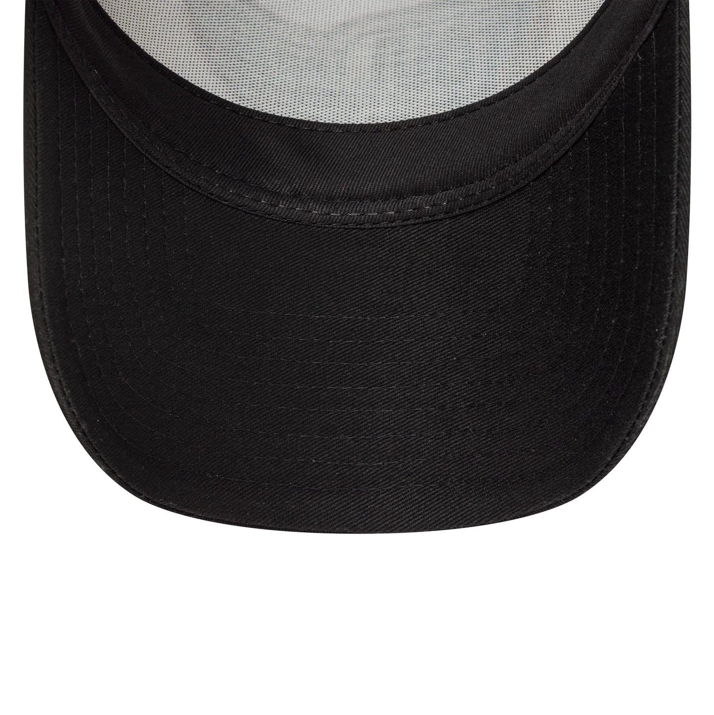 Pictured is this Flag Stade Toulousain 9FORTY E-Frame Trucker in white. 5