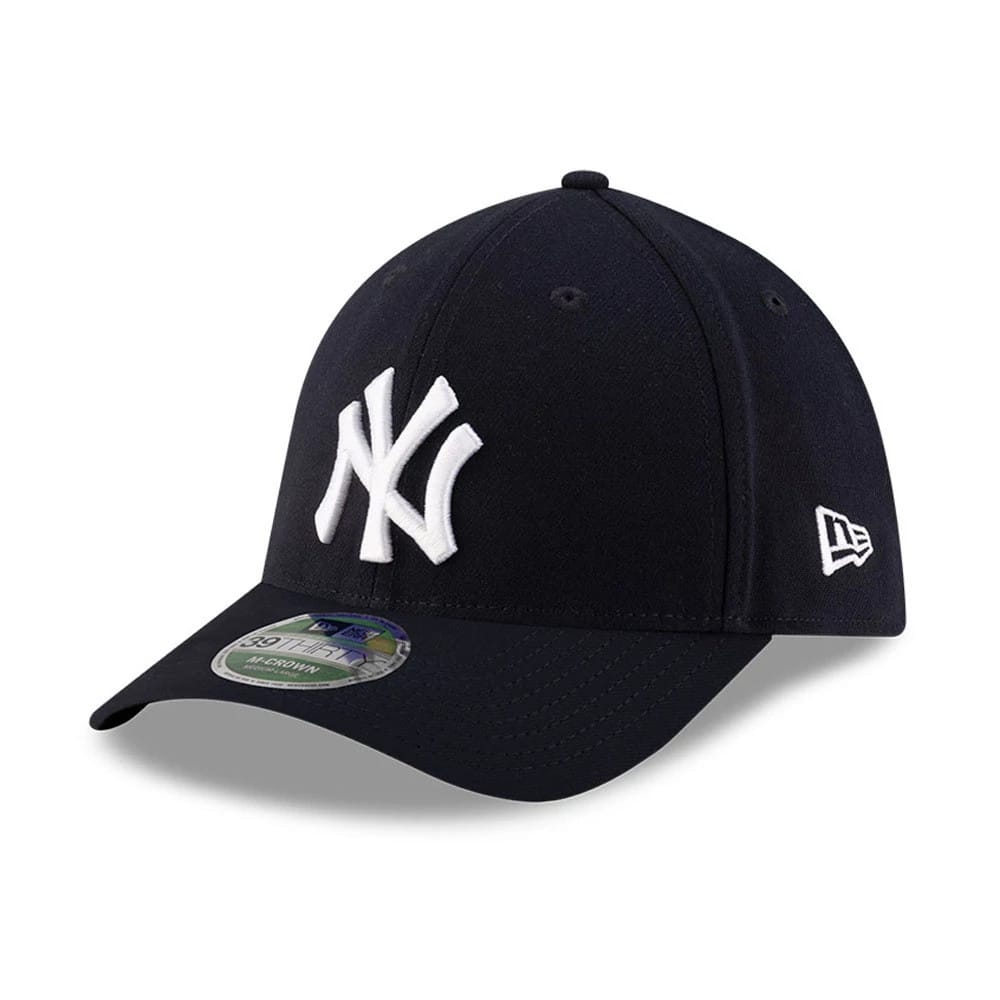 Yankees MLB Player Replica Navy New Era 39THIRTY M-Crown Stretch Fit Cap, front view with raised white embroidered NY logo on the structured navy crown, curved visor and 39THIRTY size sticker on the visor, and New Era flag logo on the left side.