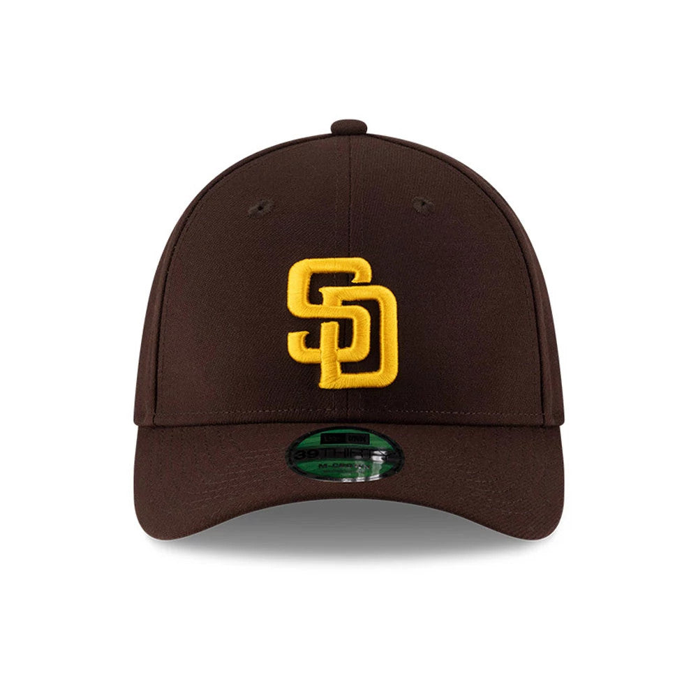 Padres MLB Player Replica Dark Brown New Era 39THIRTY M-Crown Stretch Fit Cap, front view showing the raised yellow SD logo embroidered on the dark brown front panel with a curved brown visor and 39THIRTY size sticker.