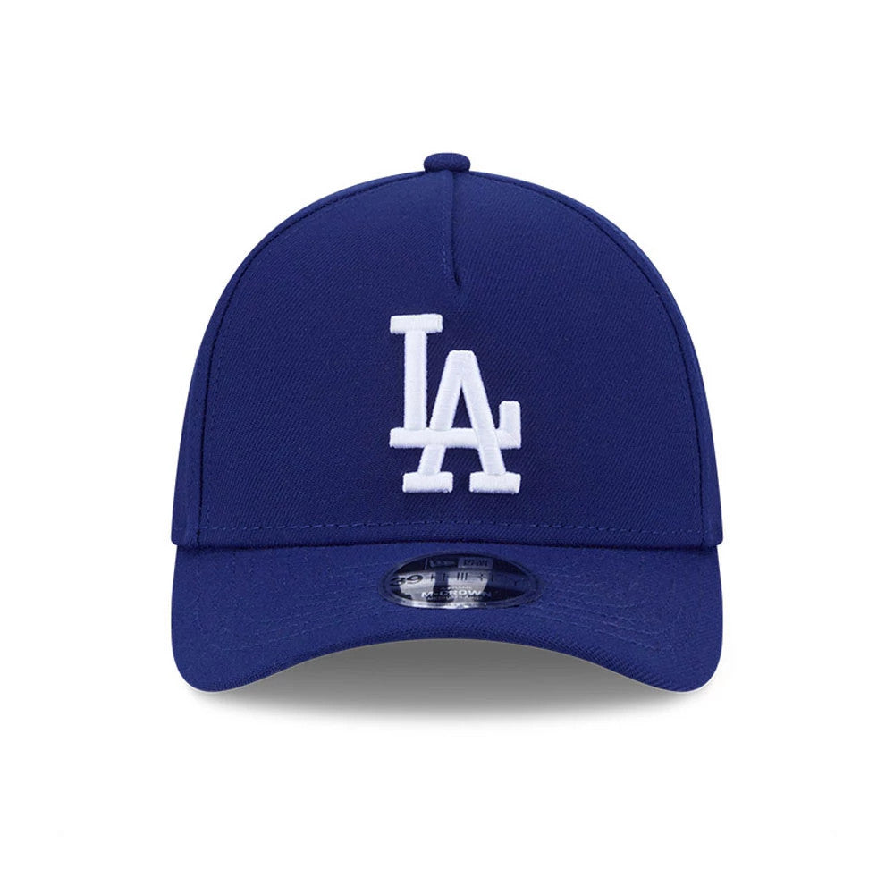 LA Dodgers MLB Dark Blue New Era 39THIRTY M-Crown A-Frame Stretch Fit Cap, front view showing the white raised embroidered LA logo on the structured dark blue crown and a 39THIRTY size sticker centred on the curved visor.