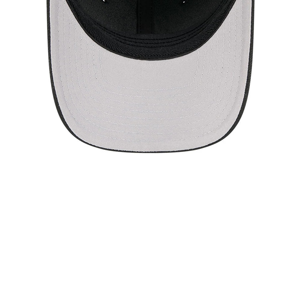 New York Mets MLB Black New Era 39THIRTY M-Crown Stretch Fit Cap, inside view showing the white undervisor with black stitching and view of the black sweatband, highlighting the structured inner crown.