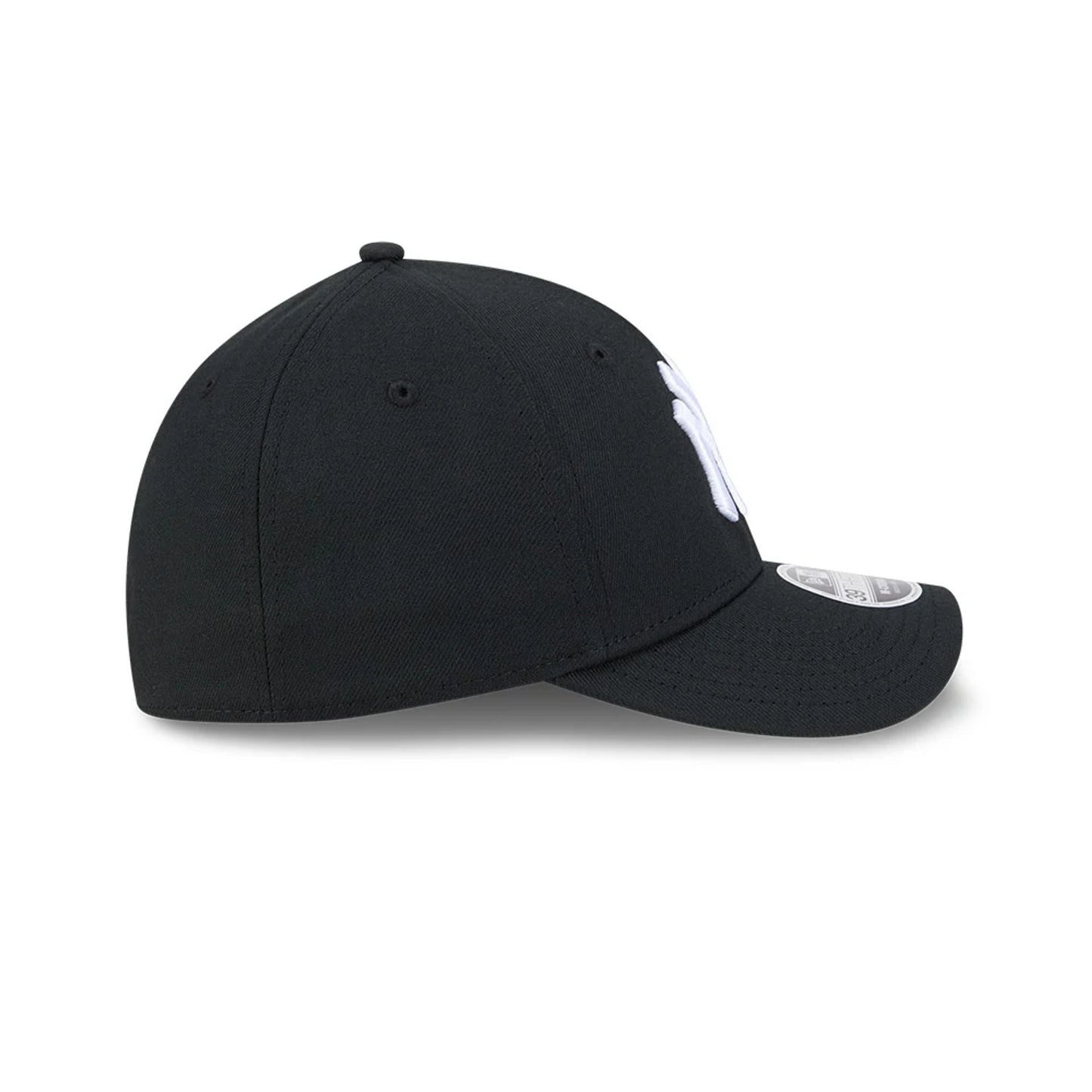 Pictured is this MLB New York Yankees 39THIRTY M-Crown Stretch Fit cap in black. 7