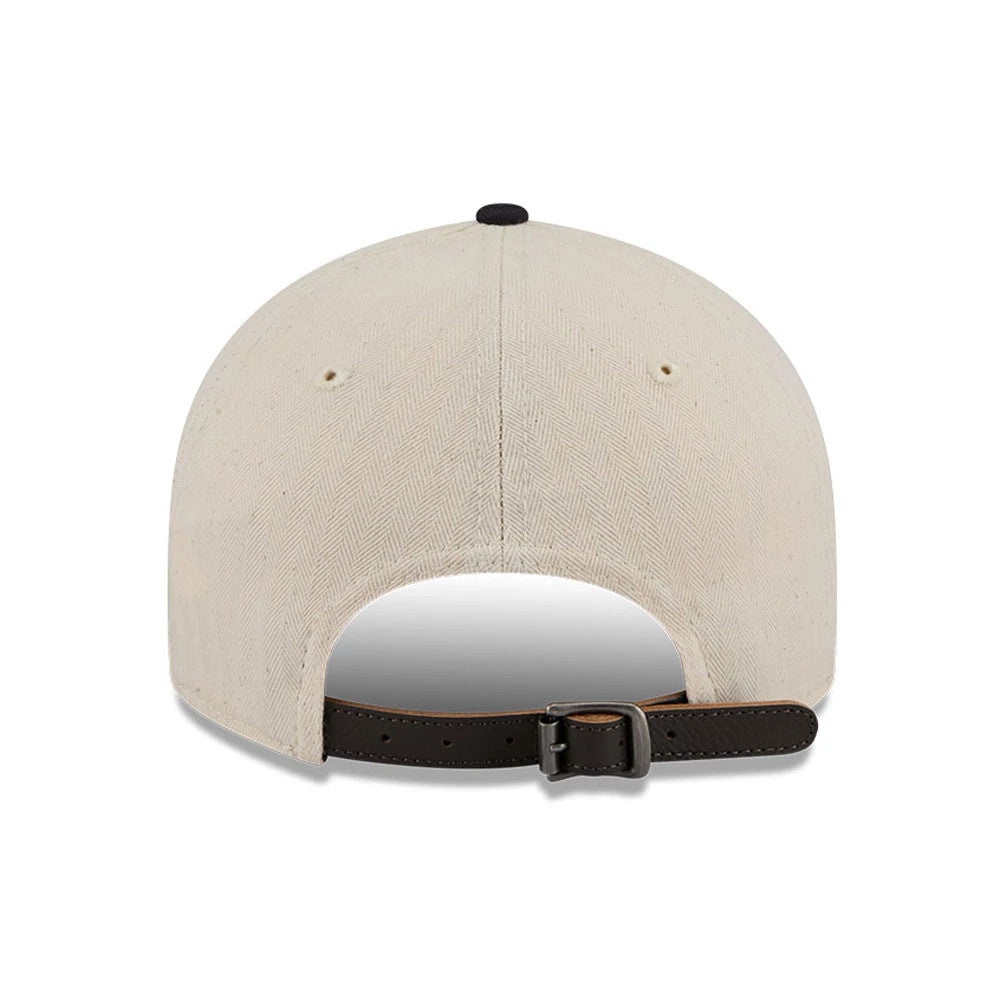 This is a Atlanta Braves MLB Americana Herringbone White Retro Crown 9FIFTY Adjustable Cap 3
