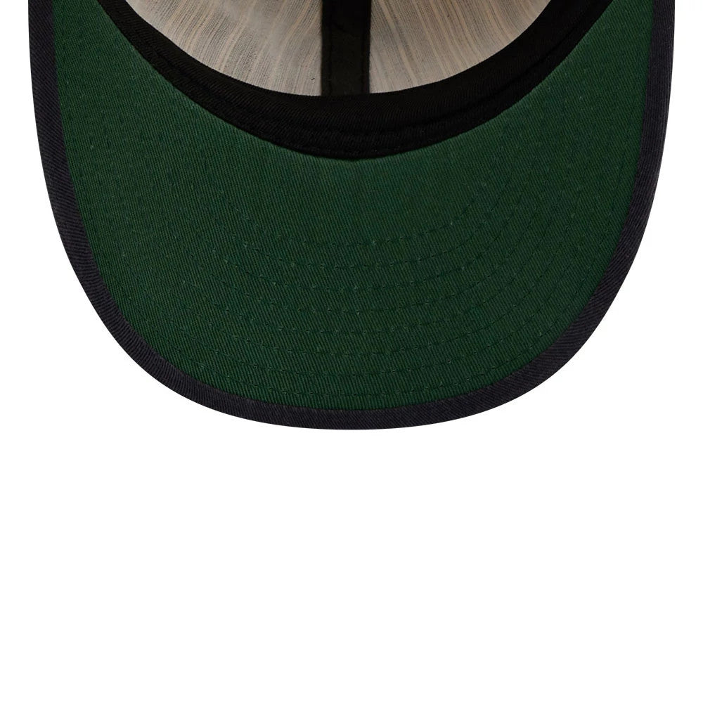 Boston Red Sox MLB Americana Herringbone White Retro Crown New Era 9FIFTY Adjustable Cap, inside view showing a green undervisor, black edge taping, and light-coloured sweatband, highlighting the detailed stitching on the visor's underside.