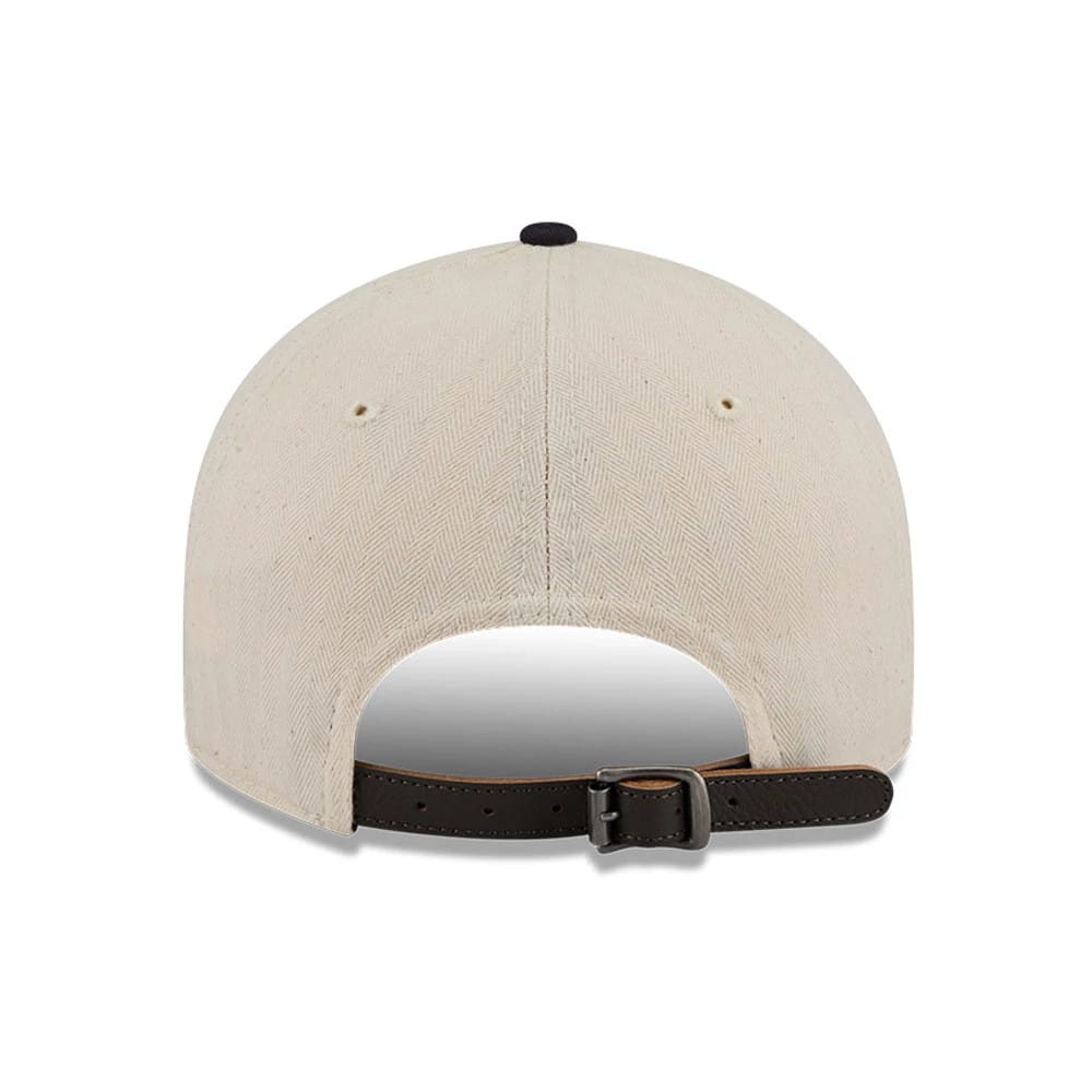 This is a Detroit Tigers MLB Americana Herringbone White Retro Crown 9FIFTY Adjustable Cap 3