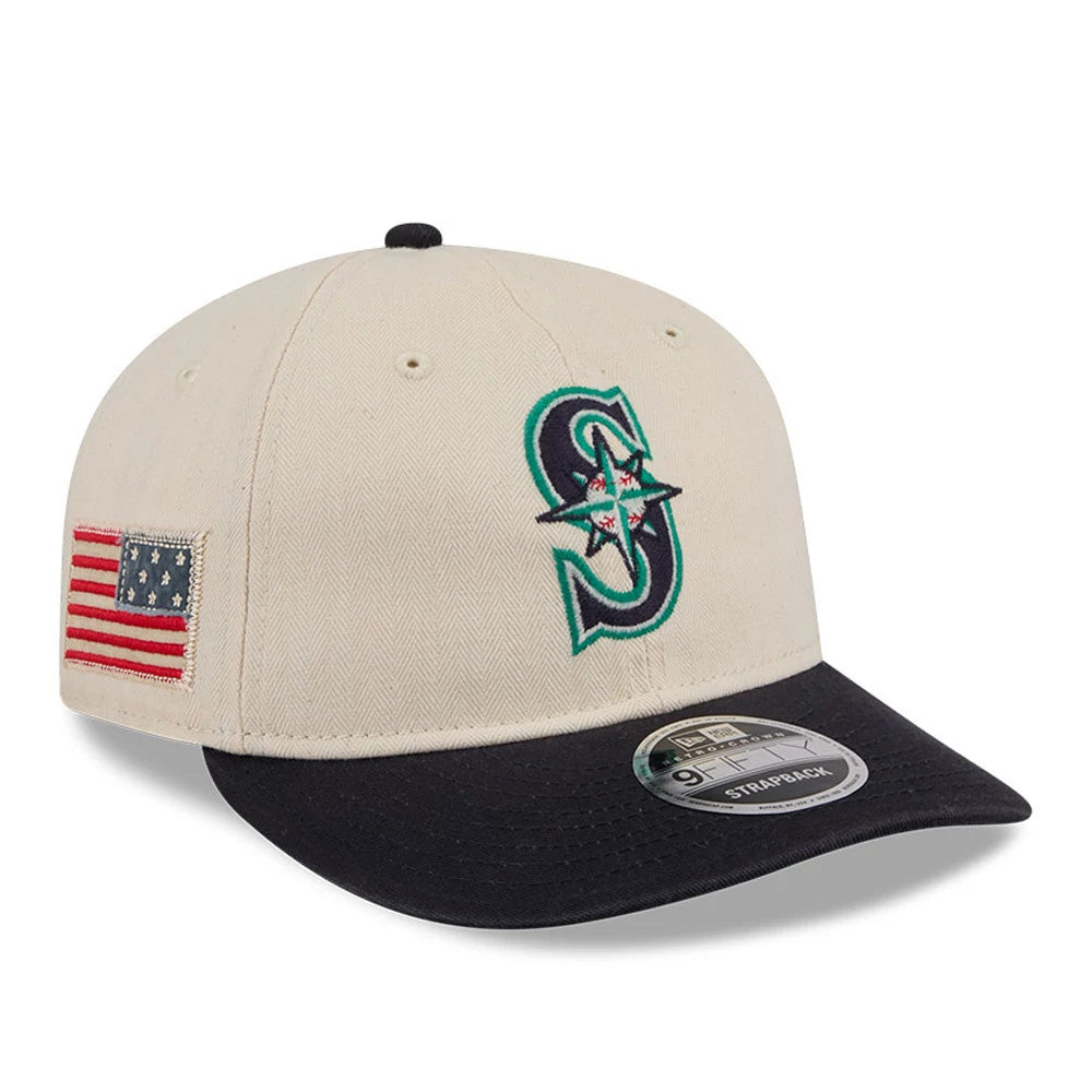 Seattle Mariners MLB Americana Herringbone White Retro Crown New Era 9FIFTY Adjustable Cap, three-quarter view showing the raised teal and navy embroidered logo on the white crown, side American flag patch.