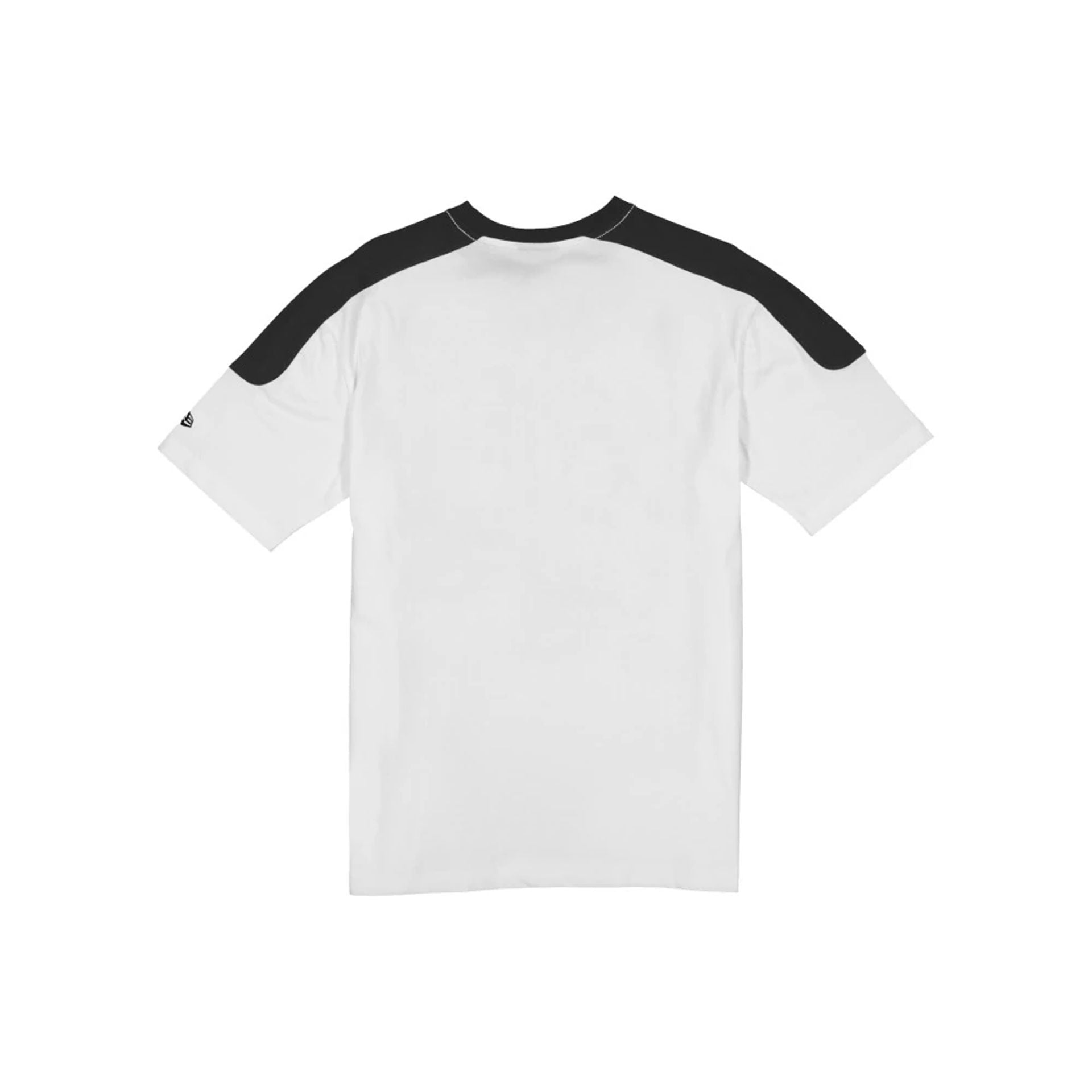 The model is wearing this NHL Sport Classic LA Kings T-Shirt in white. 2