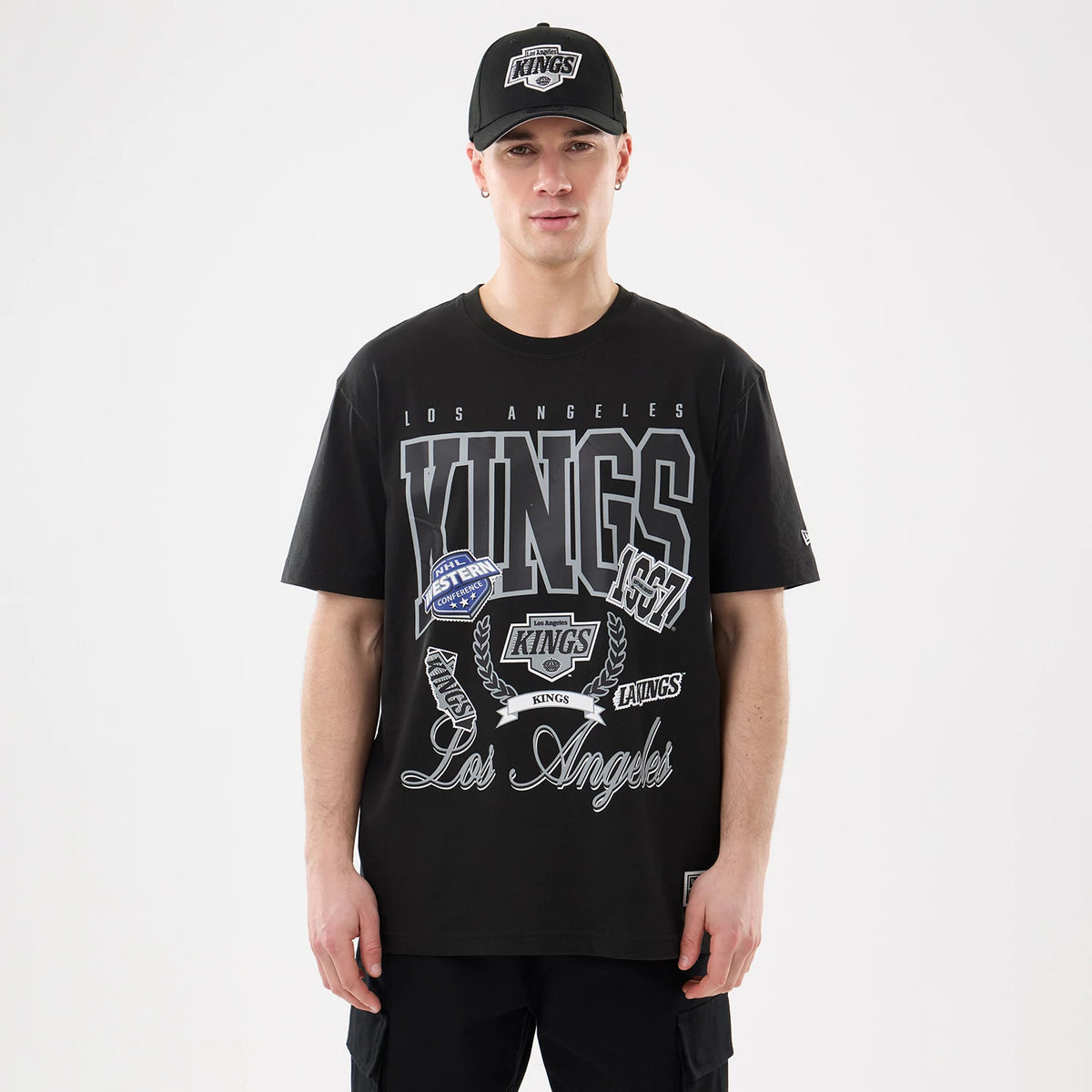 The model is wearing this NHL Sport Classic LA Kings T-Shirt in black. 1
