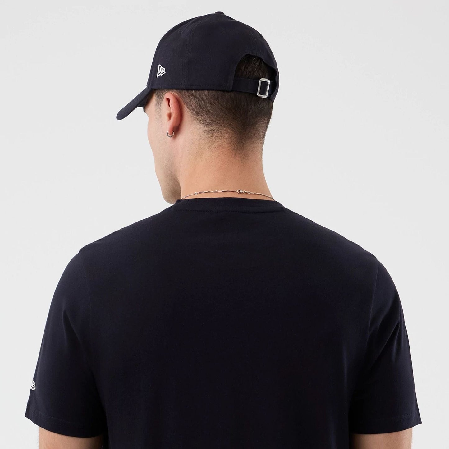 The Male model is wearing LA Dodgers MLB Back To School Navy T-Shirt 7